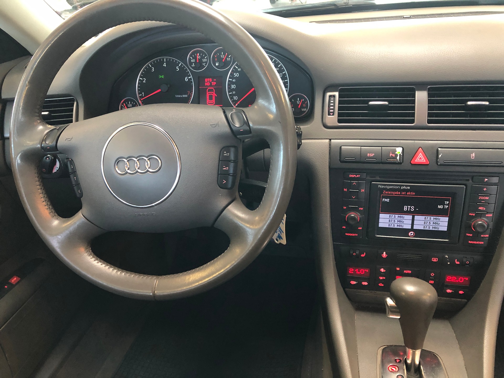 AUDI A6 Avant 3.0 quattro - 28