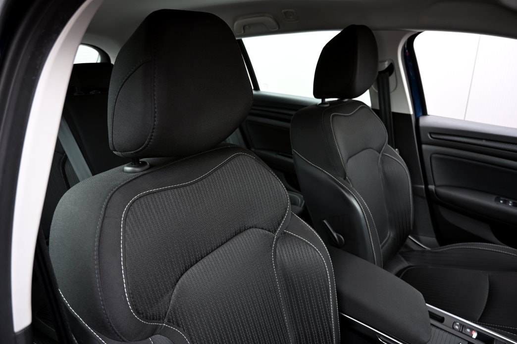 RENAULT Mégane Grandtour 1.5 dCi Business EDC - 6