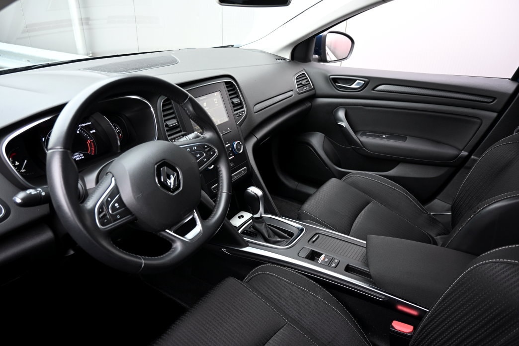 RENAULT Mégane Grandtour 1.5 dCi Business EDC - 9