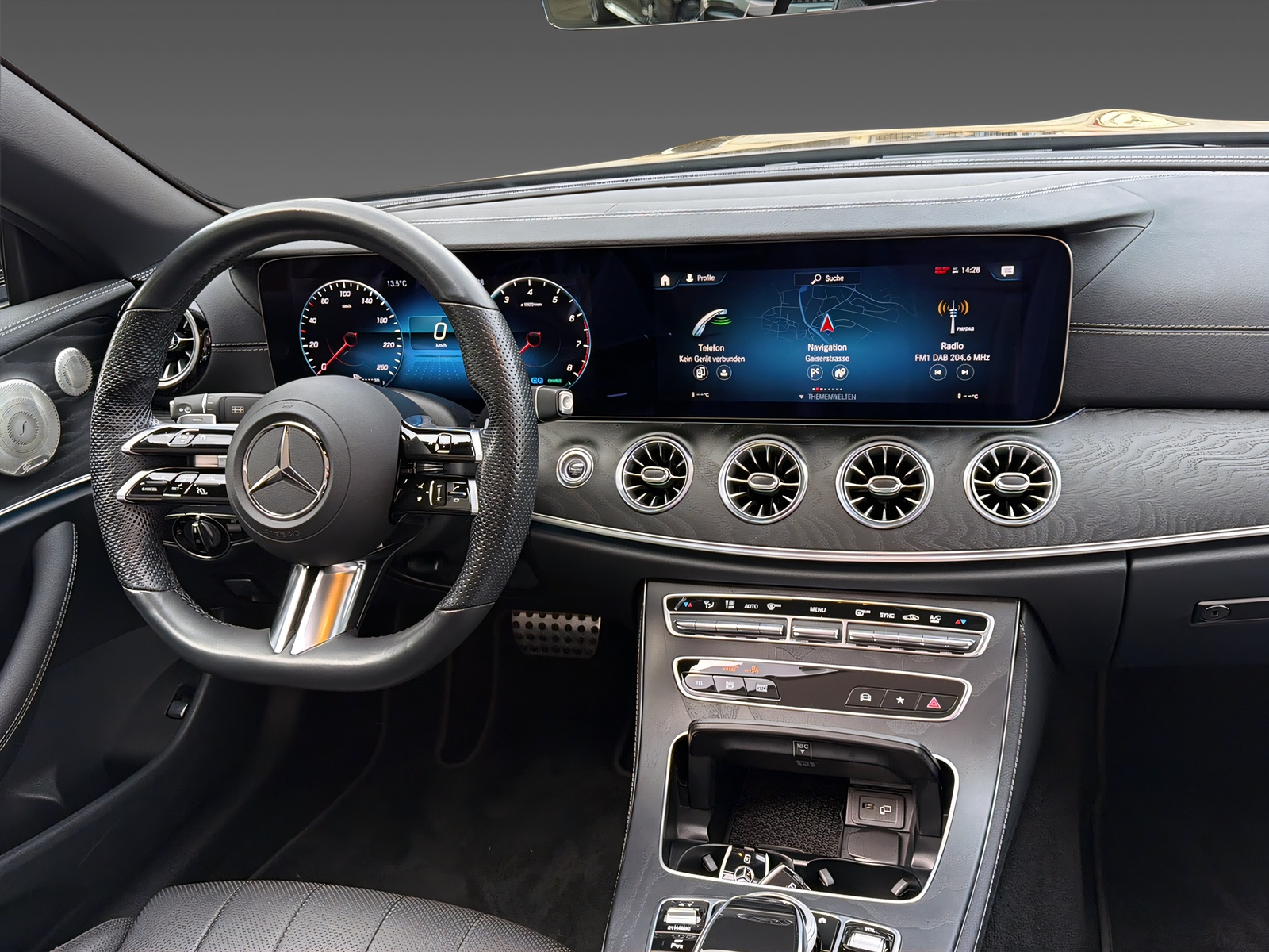 MERCEDES-BENZ E 200 4Matic Cabriolet - 9