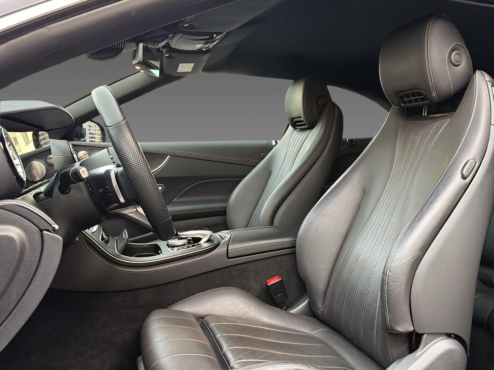 MERCEDES-BENZ E 200 4Matic Cabriolet - 11