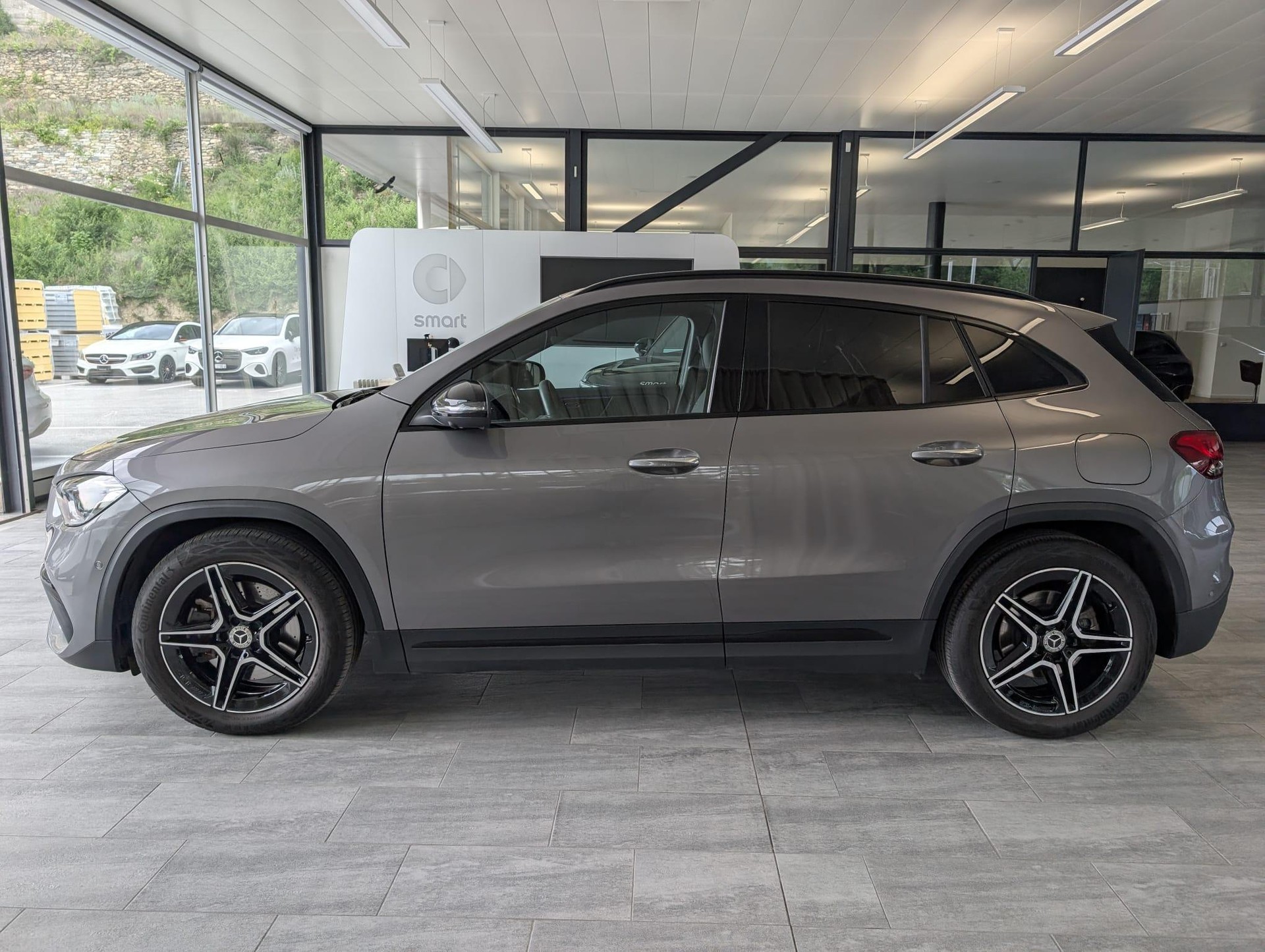 MERCEDES-BENZ GLA 250 AMG Line 4matic - 2