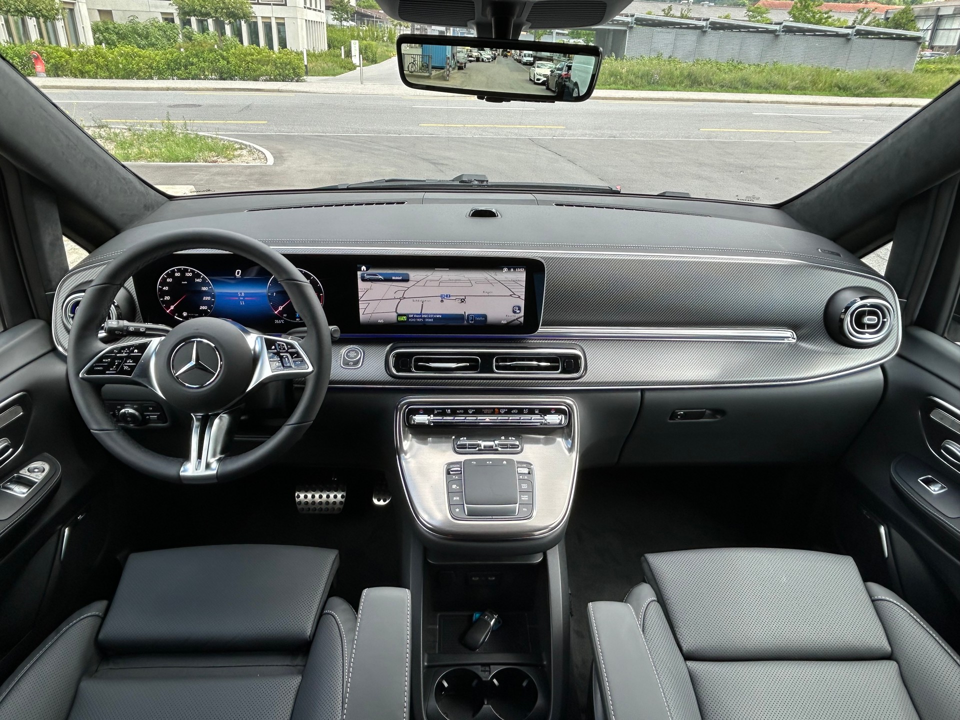 MERCEDES-BENZ V 300d Exclusive Lang SWISS EDITION 4Matic - 17