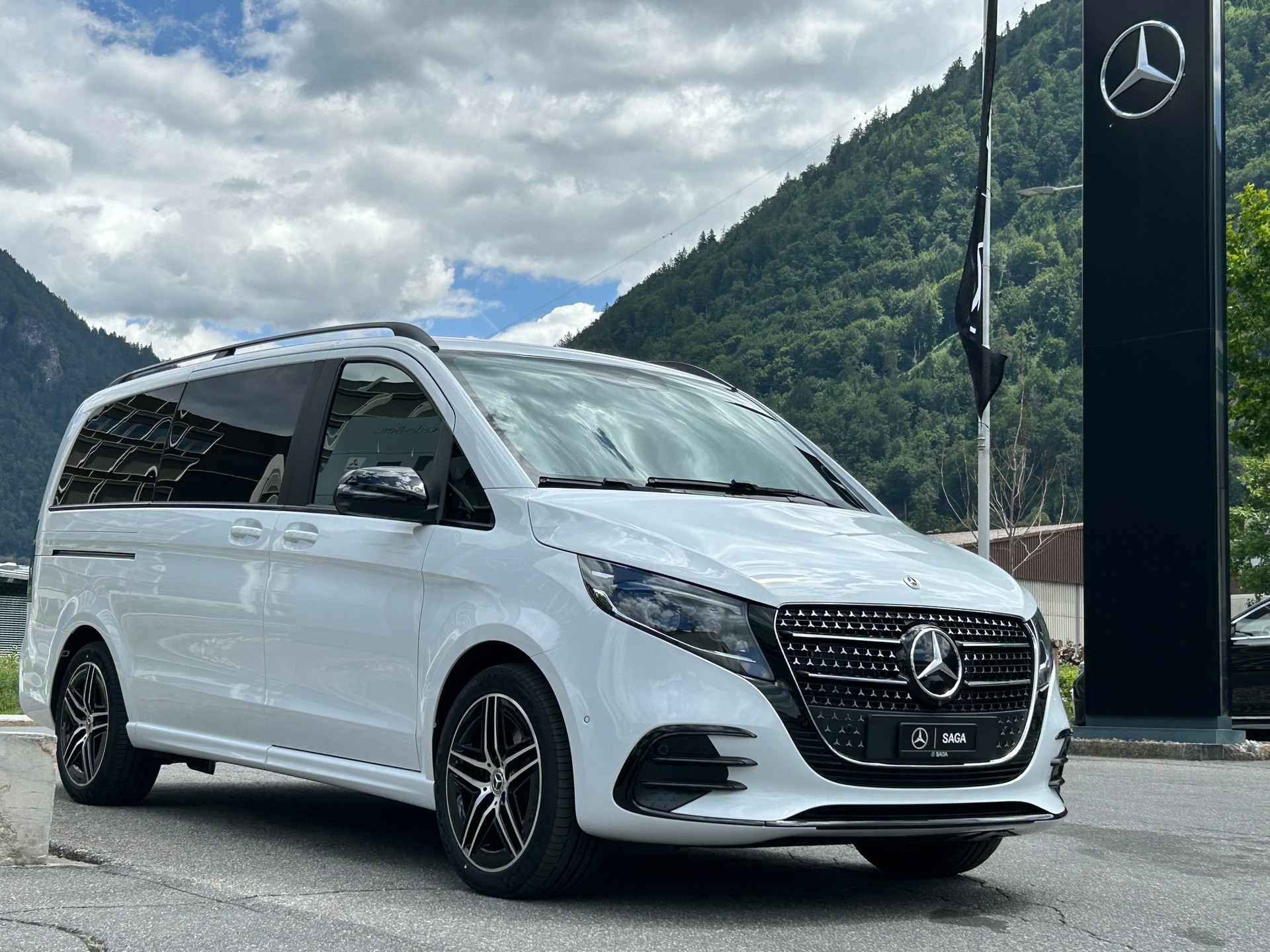 MERCEDES-BENZ V 300d Exclusive Lang SWISS EDITION 4Matic