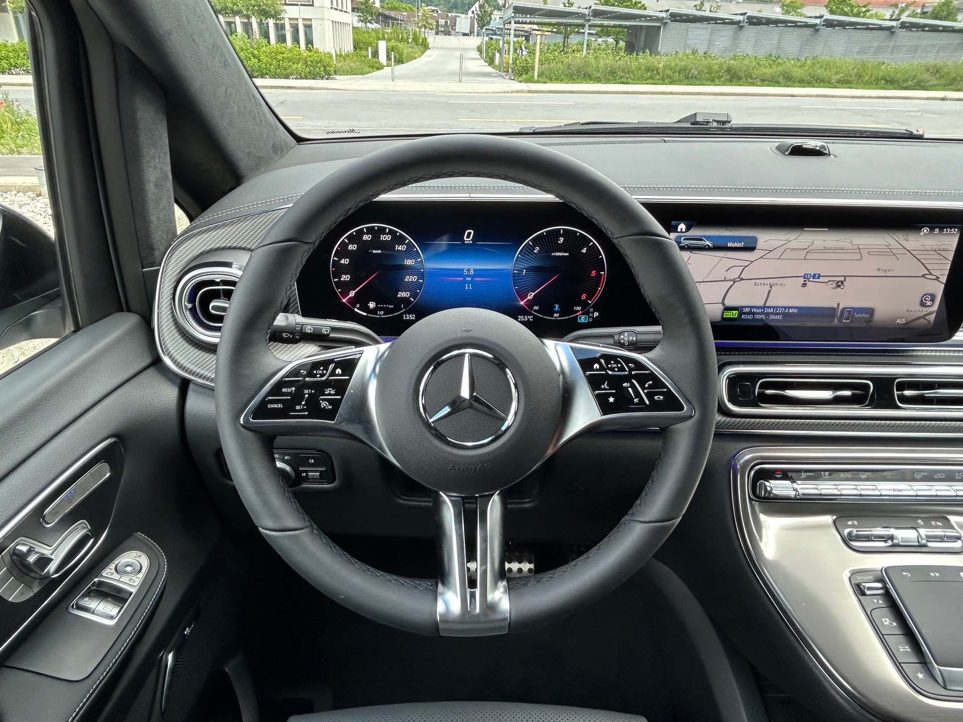 MERCEDES-BENZ V 300d Exclusive Lang SWISS EDITION 4Matic - 18