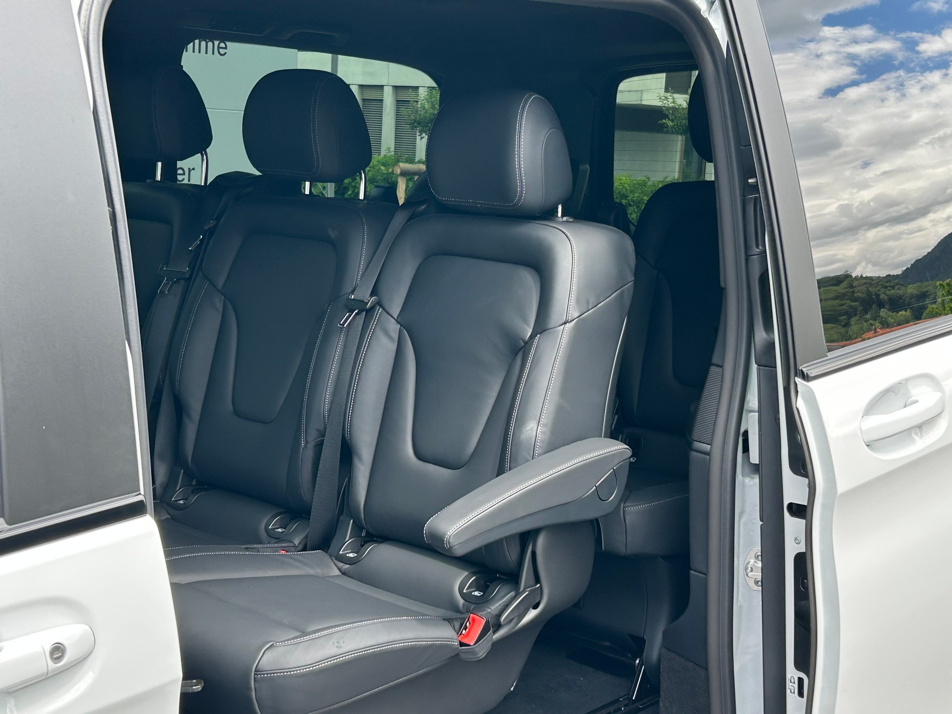 MERCEDES-BENZ V 300d Exclusive Lang SWISS EDITION 4Matic - 6