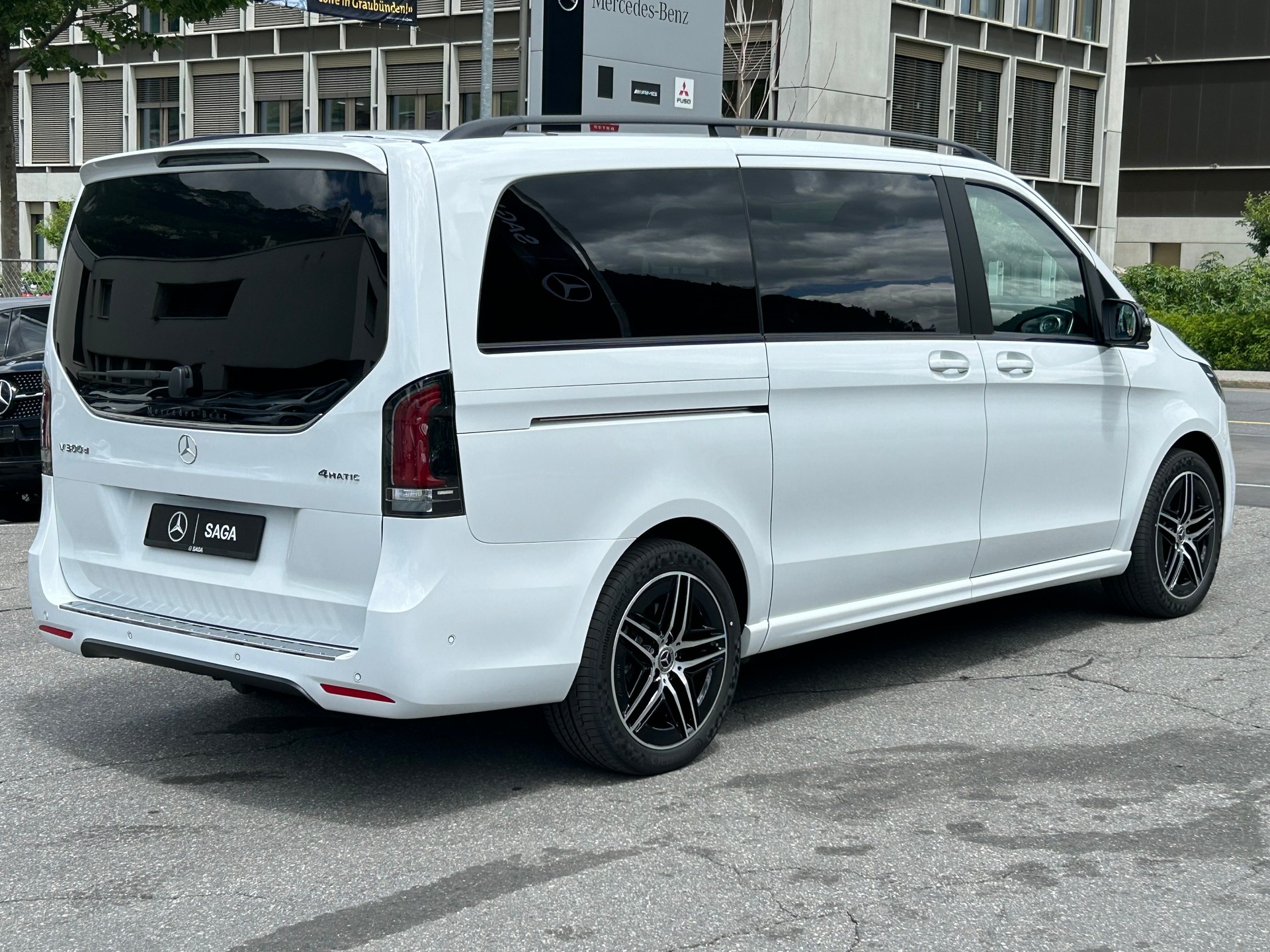MERCEDES-BENZ V 300d Exclusive Lang SWISS EDITION 4Matic - 13