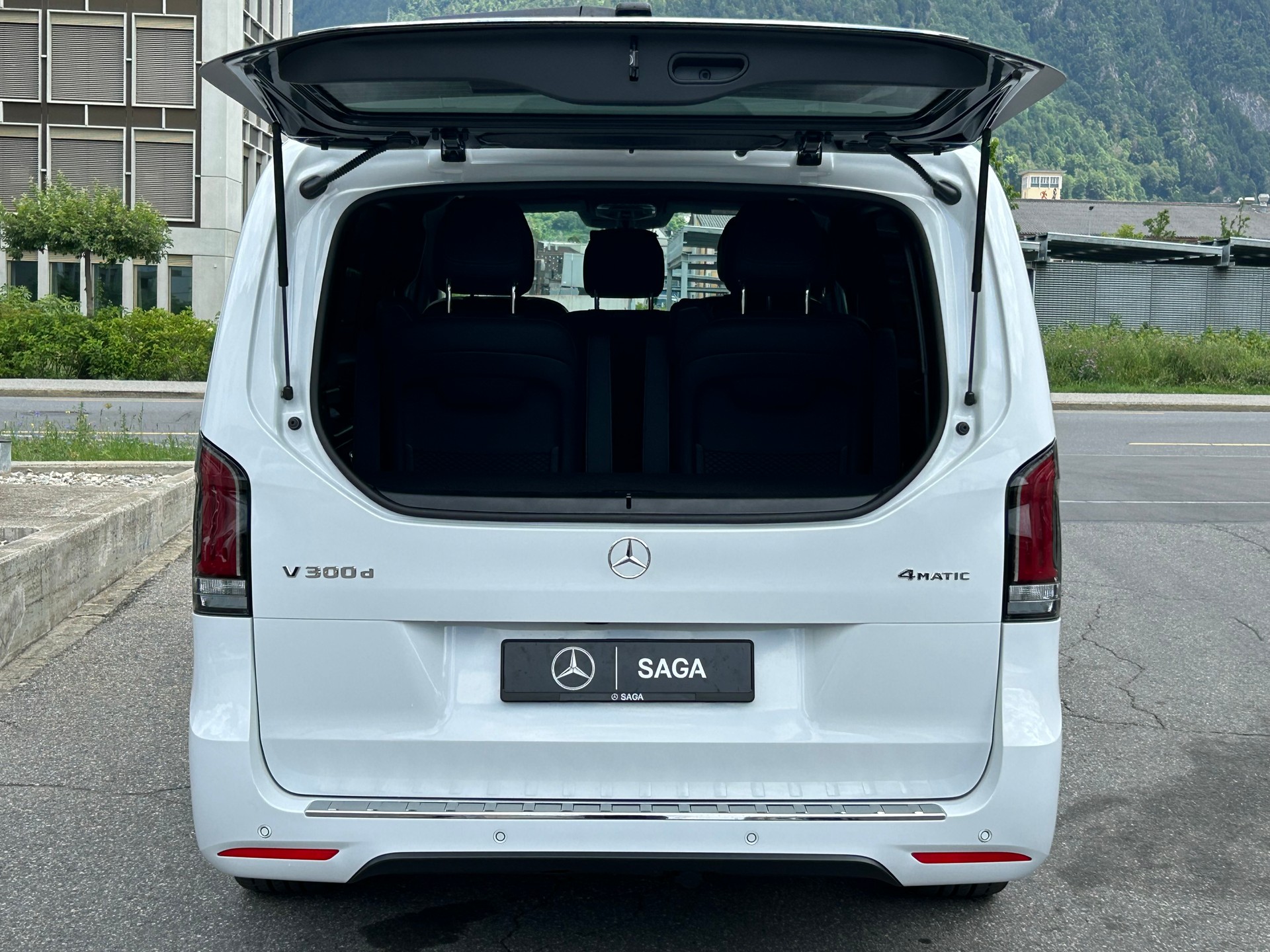MERCEDES-BENZ V 300d Exclusive Lang SWISS EDITION 4Matic - 10