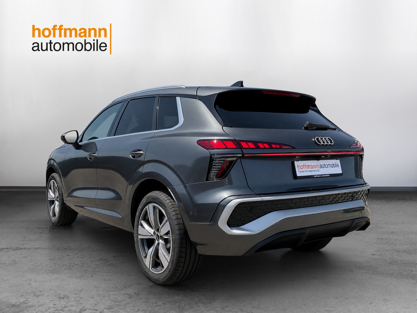AUDI Q3 SUV e-hybrid 200 kW S tronig - 6