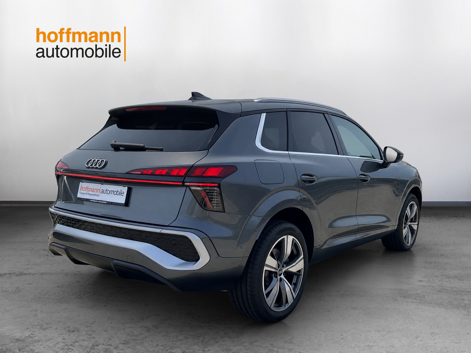 AUDI Q3 SUV e-hybrid 200 kW S tronig - 4