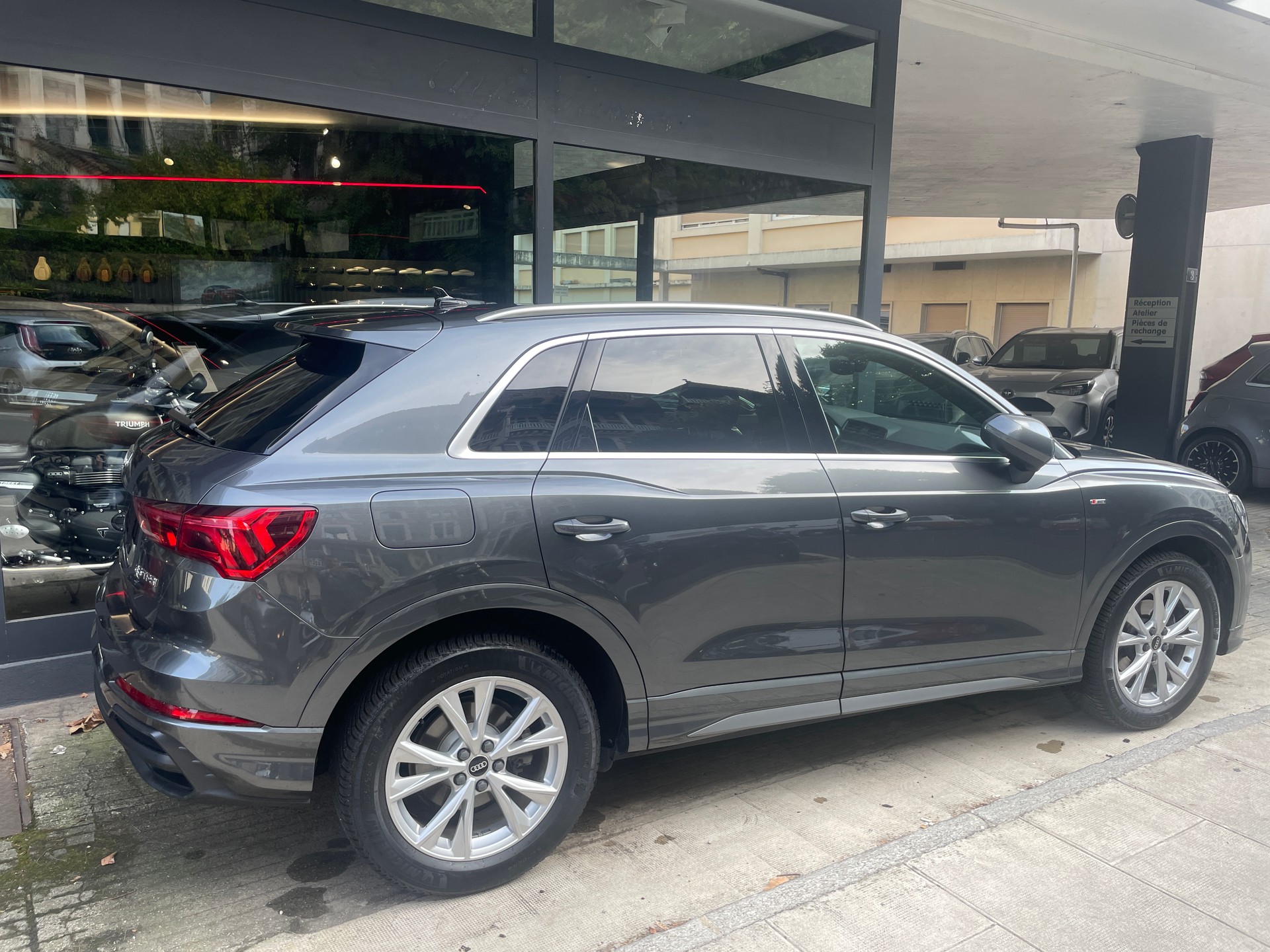 AUDI Q3 35 TFSI S line Attraction S-tronic - 3