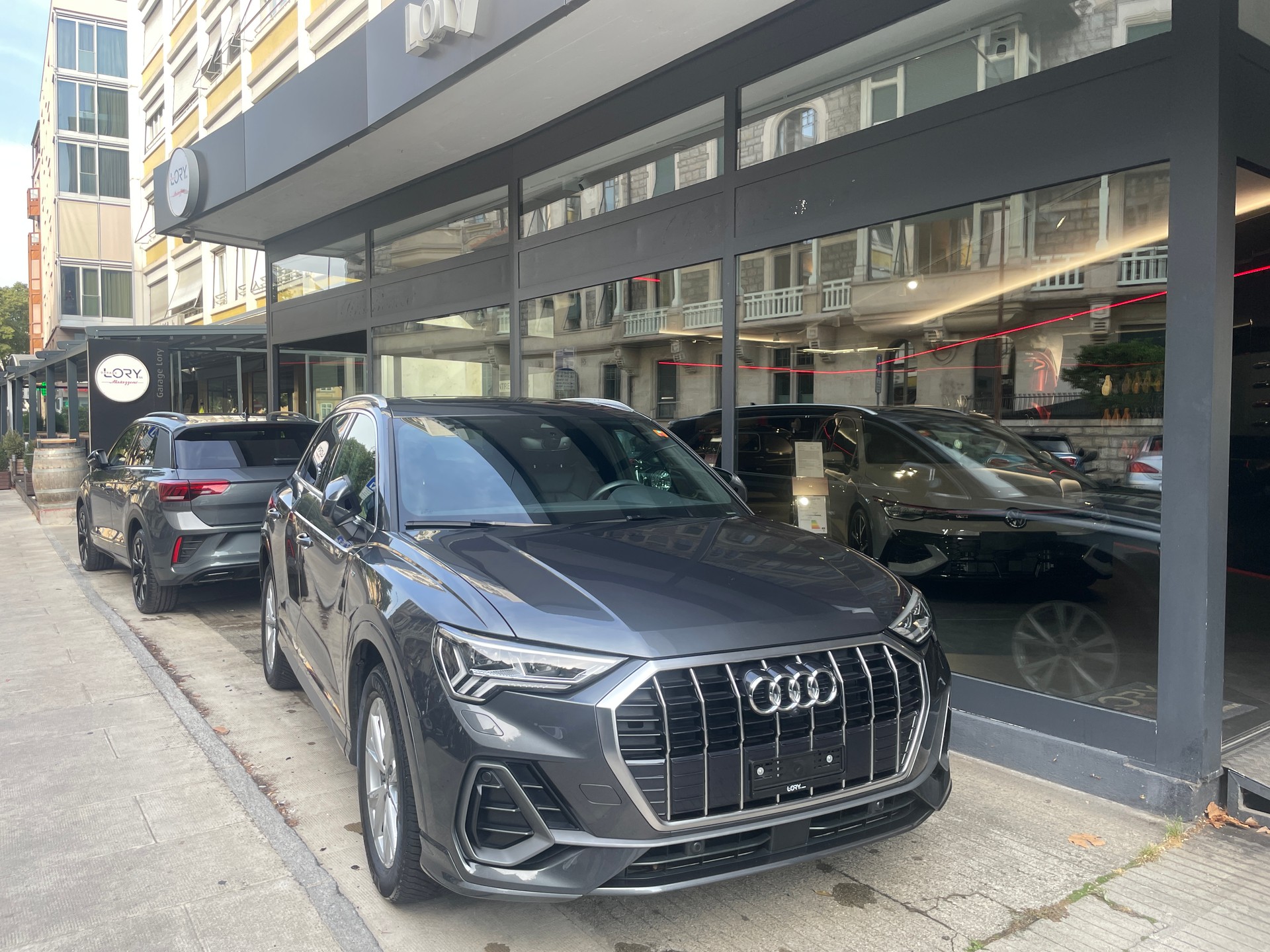 AUDI Q3 35 TFSI S line Attraction S-tronic - 1