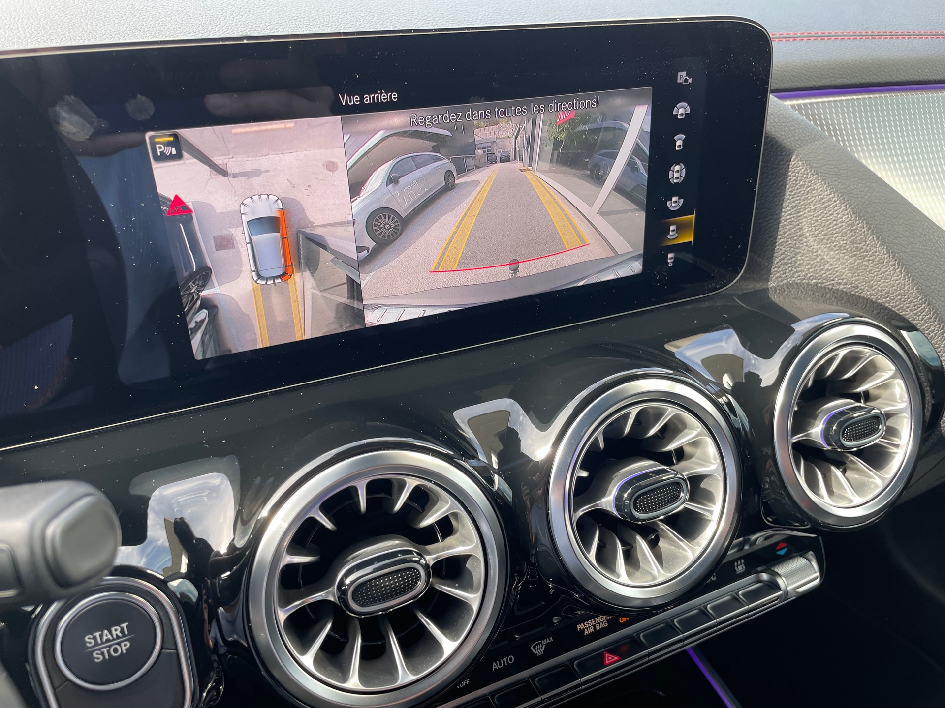 MERCEDES-BENZ EQA 300 AMG Line 4Matic - 19