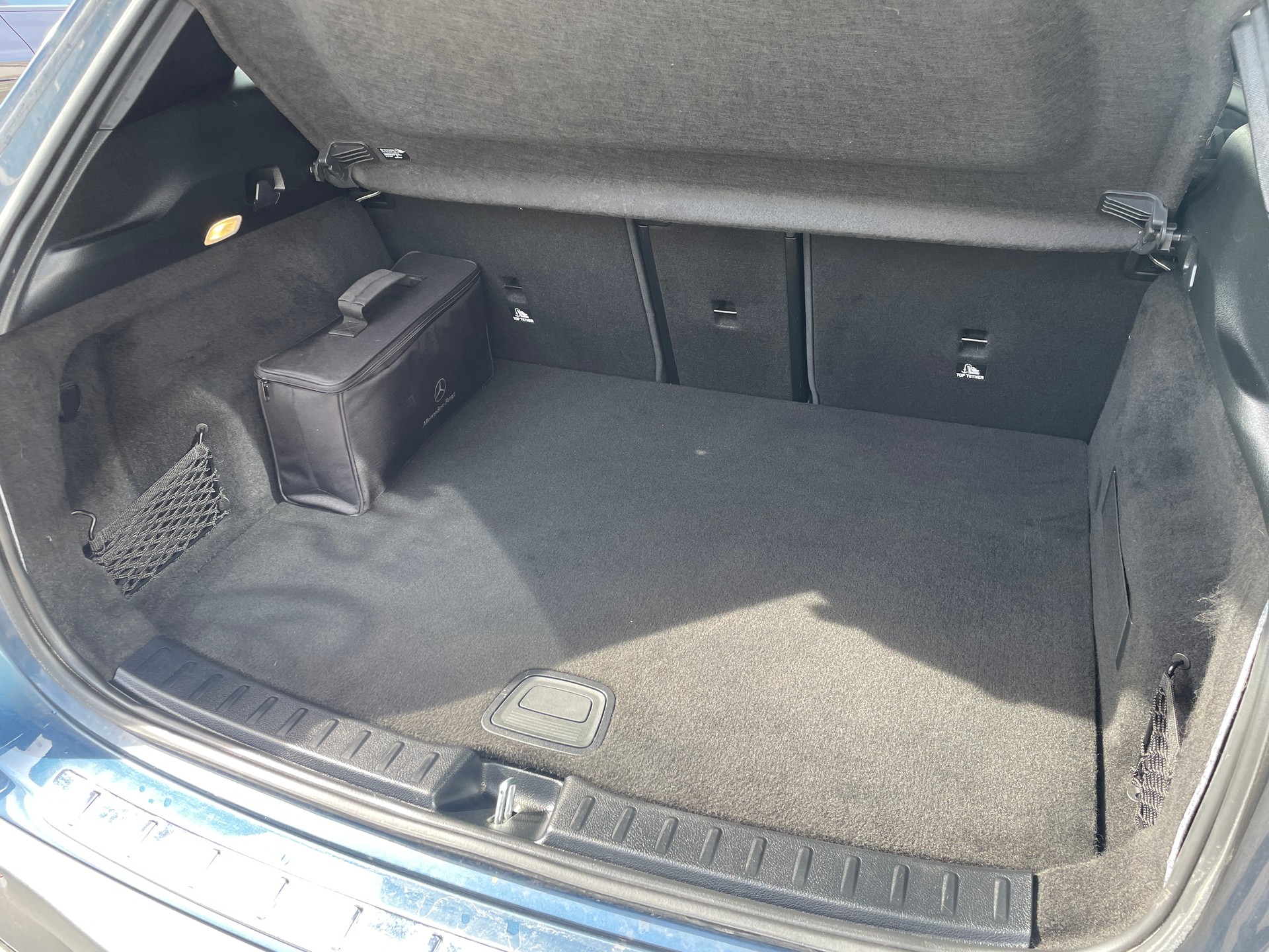 MERCEDES-BENZ EQA 300 AMG Line 4Matic - 6