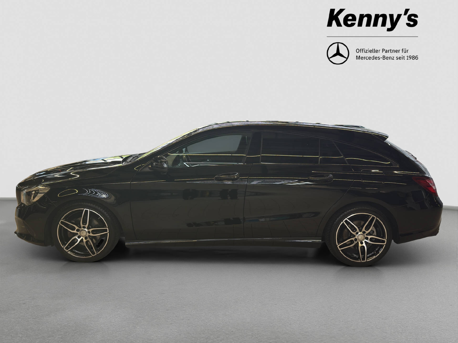 MERCEDES-BENZ CLA 200 Shooting Brake Night Star - 3