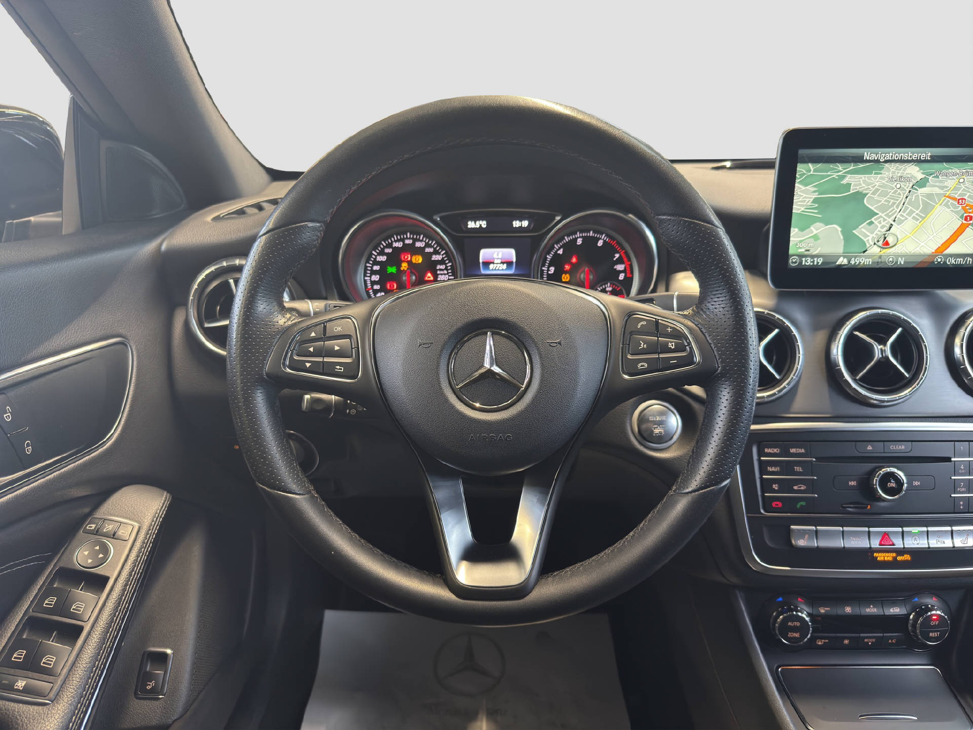MERCEDES-BENZ CLA 200 Shooting Brake Night Star - 9