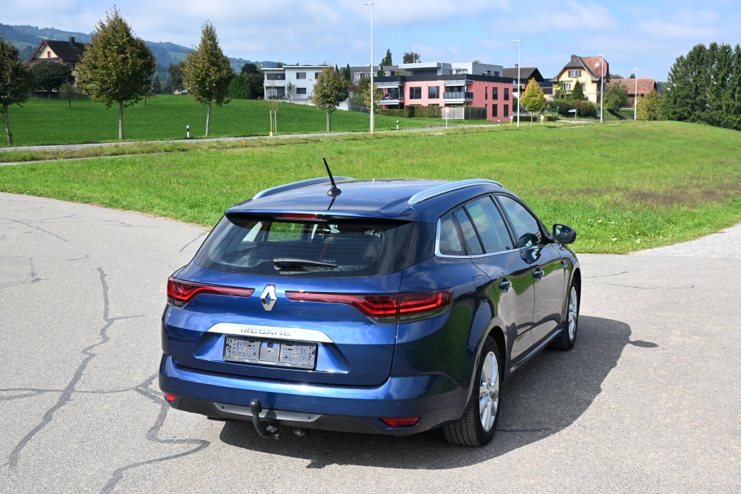 RENAULT Mégane Grandtour 1.5 dCi Business EDC - 3