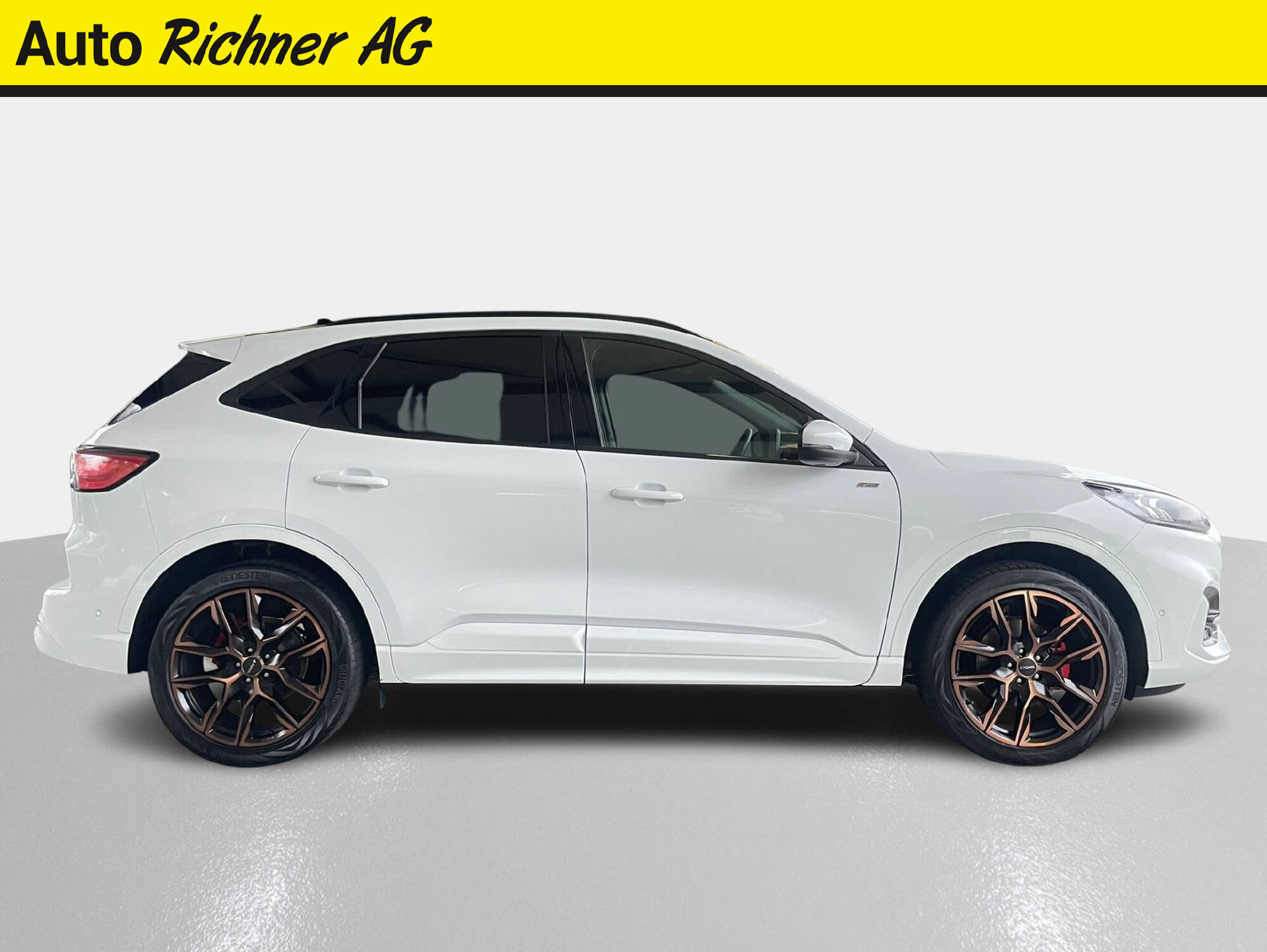 FORD Kuga 2.5 Plug-in Hybrid ST-Line X-2