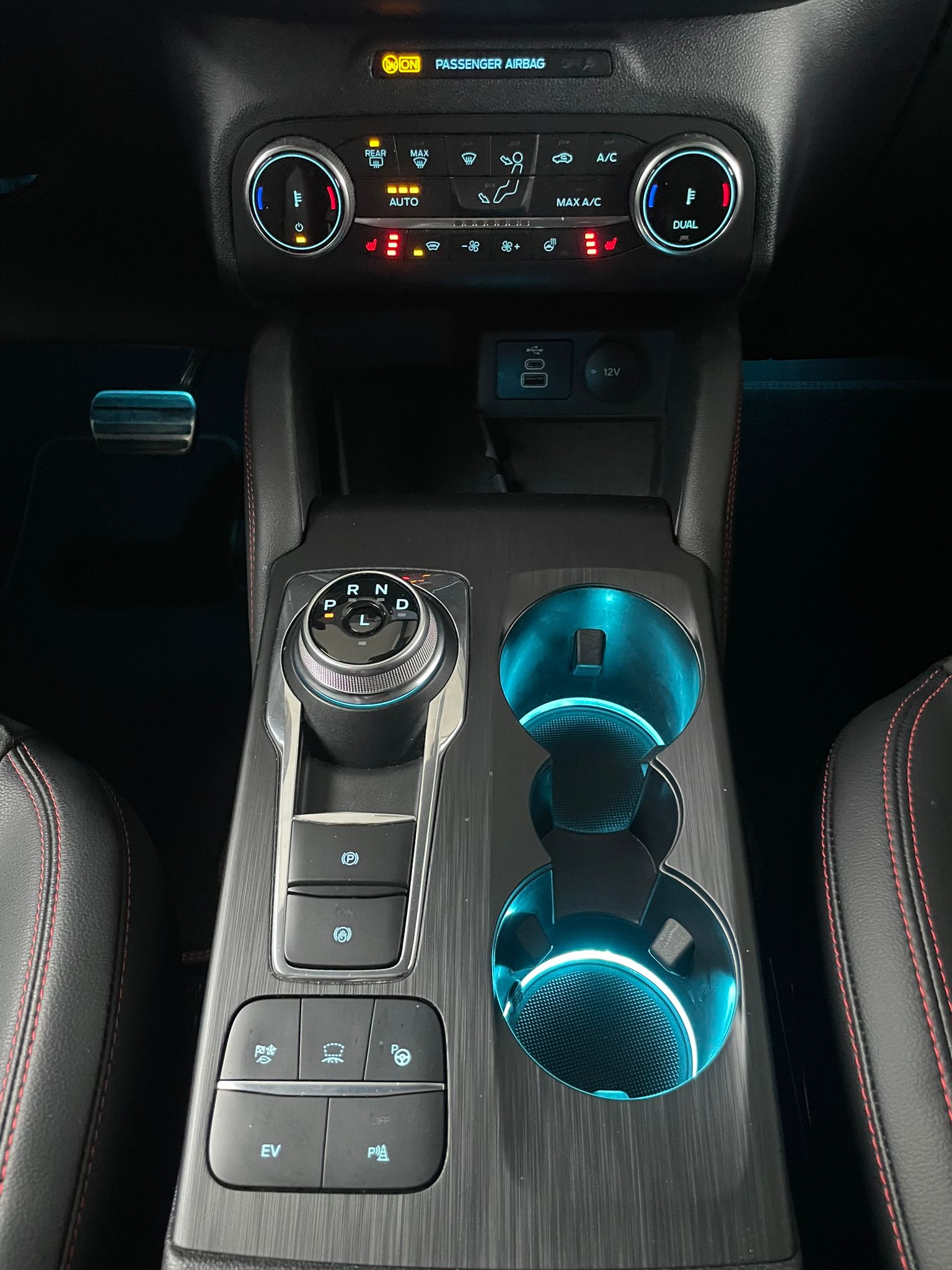 FORD Kuga 2.5 Plug-in Hybrid ST-Line X-14