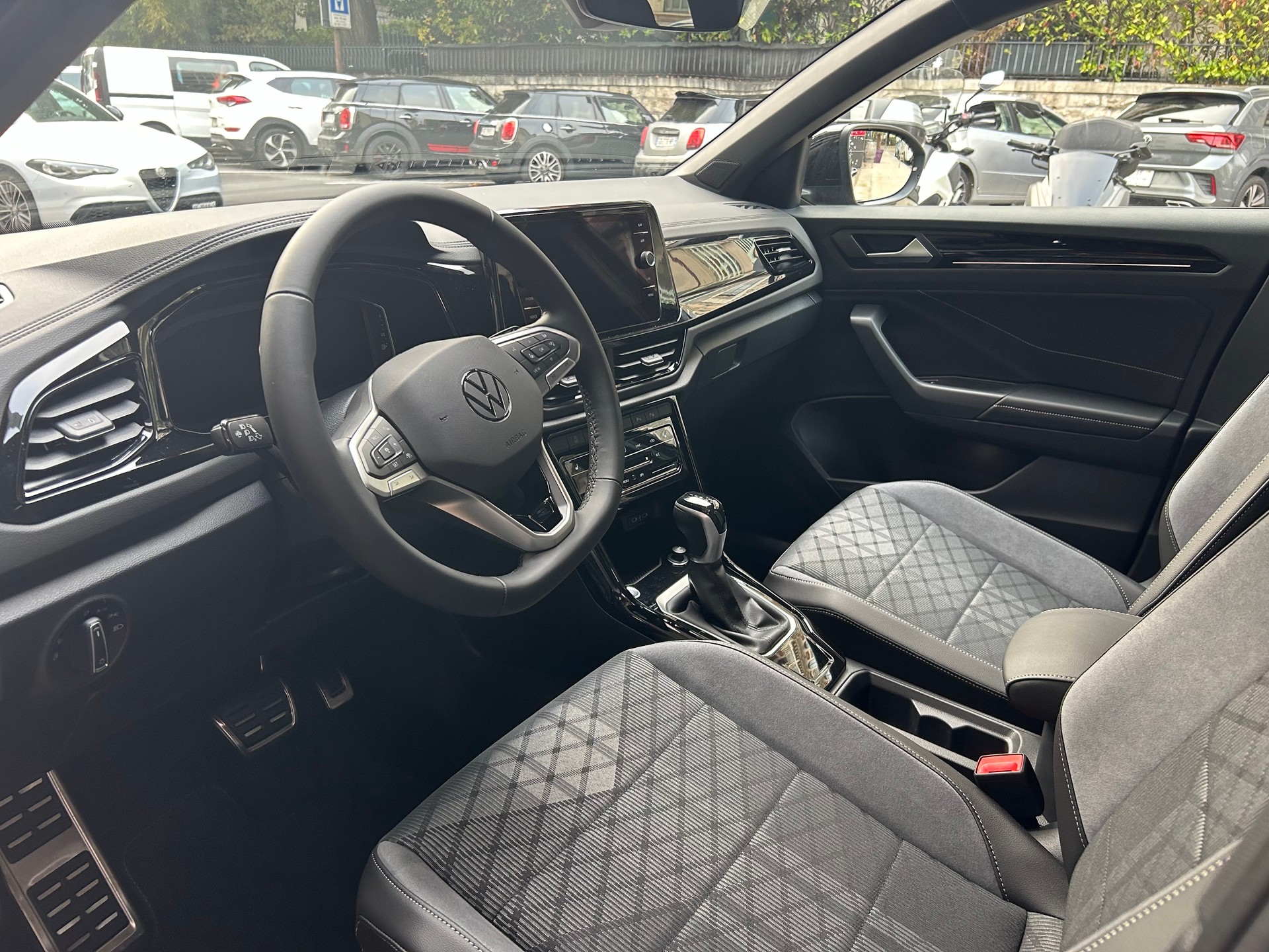 VW T-Roc 1.5 TSI R-Line DSG - 5