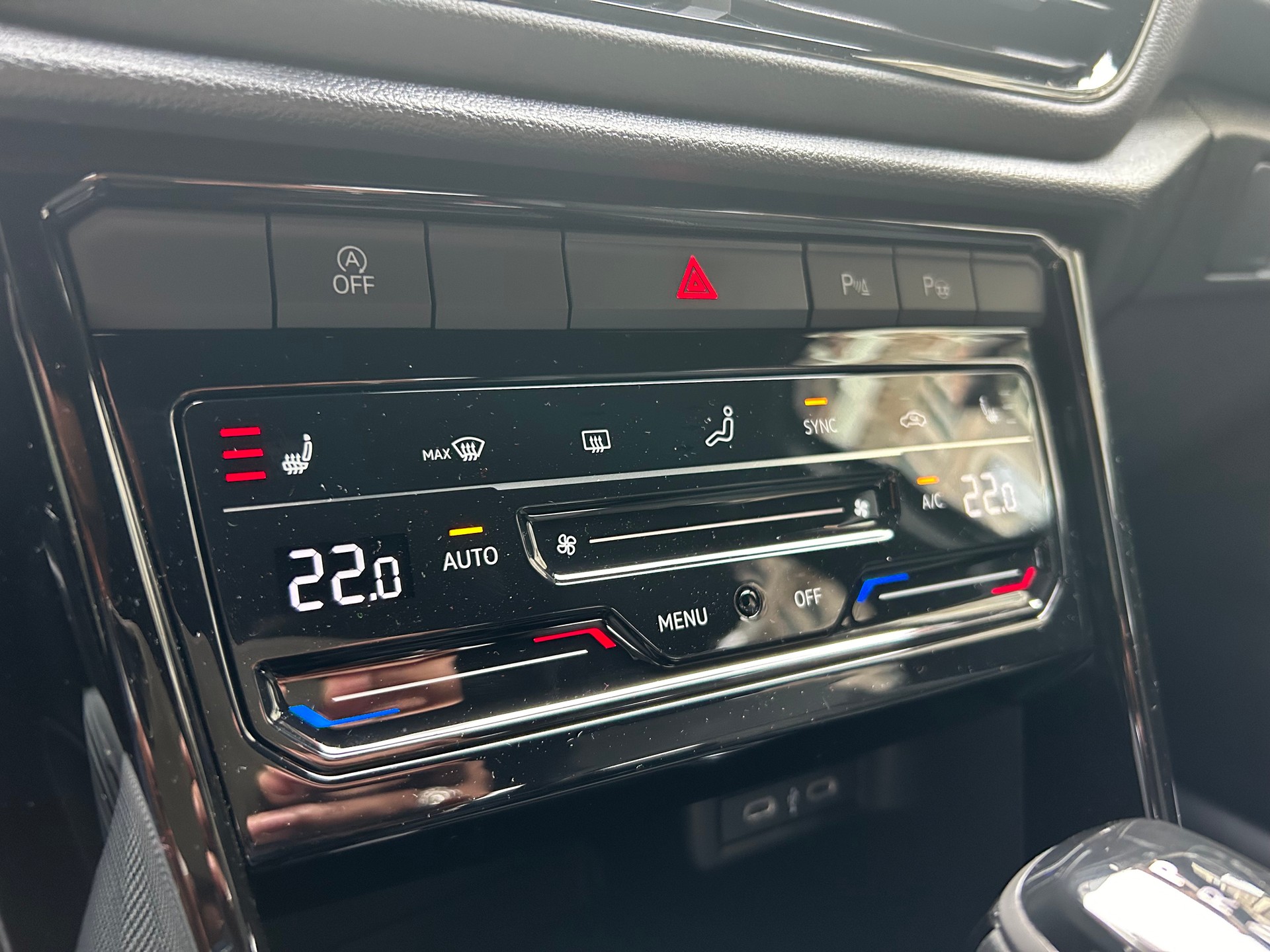 VW T-Roc 1.5 TSI R-Line DSG - 7