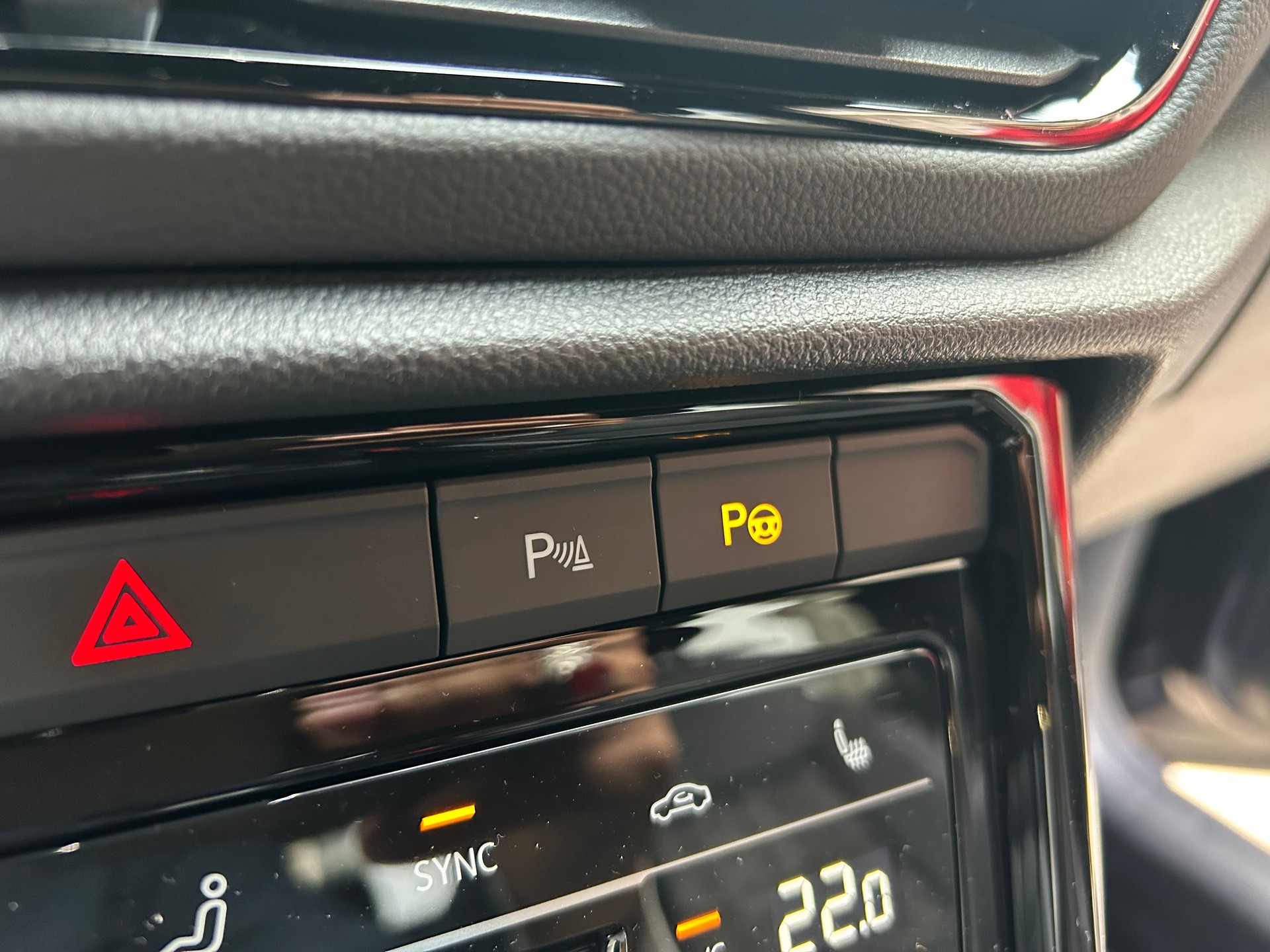 VW T-Roc 1.5 TSI R-Line DSG - 11