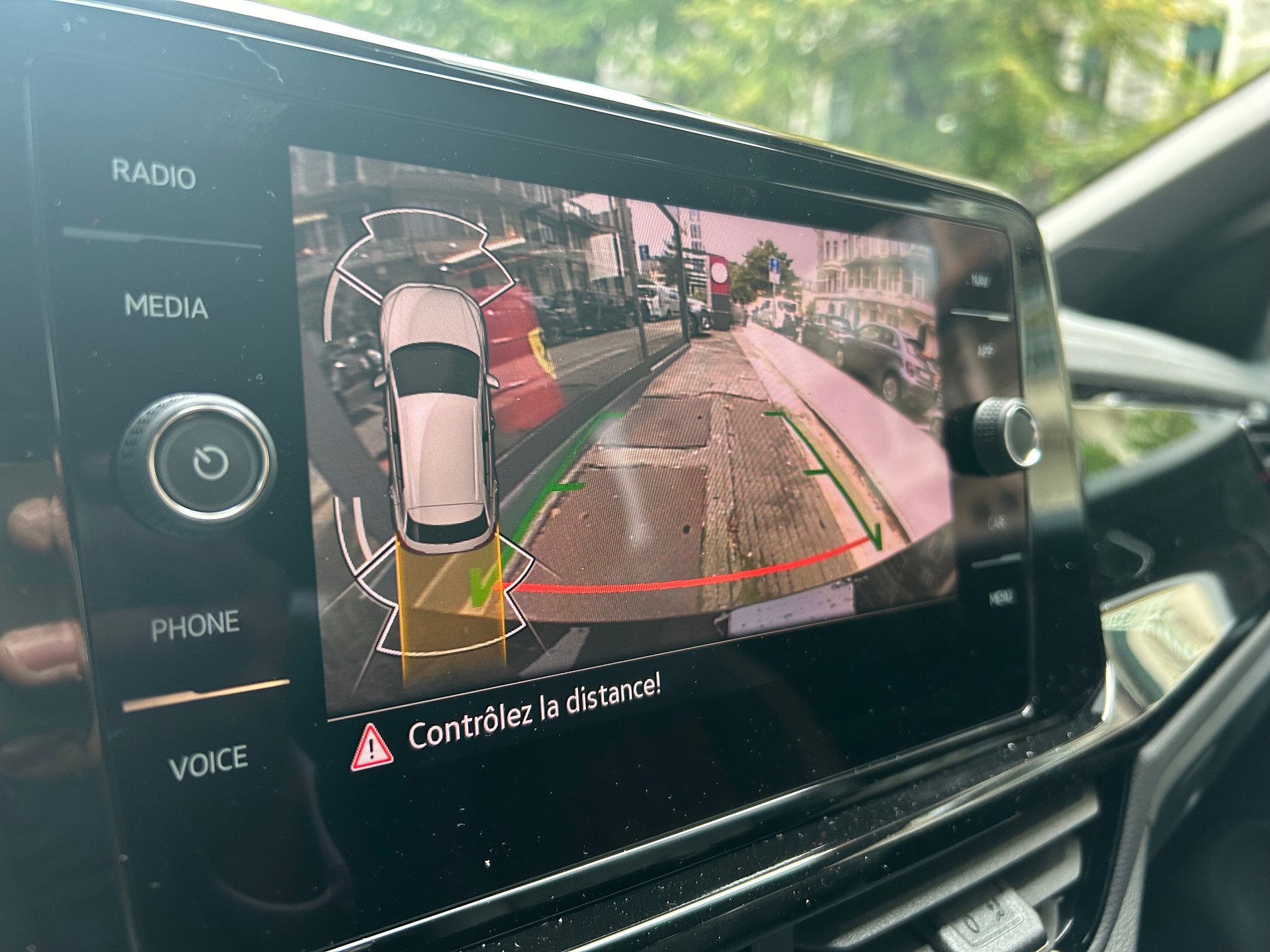 VW T-Roc 1.5 TSI R-Line DSG - 6