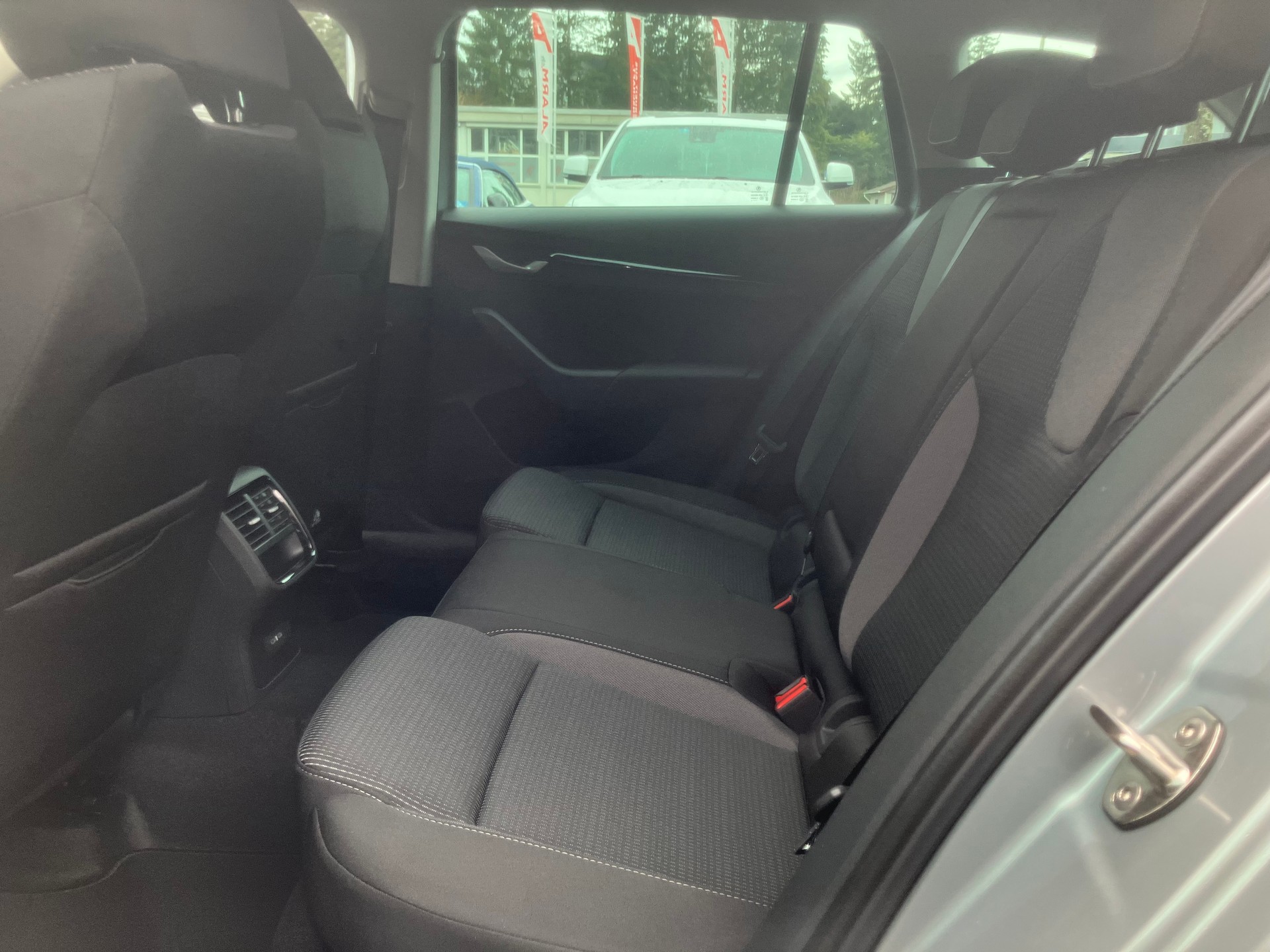 SKODA Octavia Combi 2.0 TSI DSG Selection 4x4 - 8