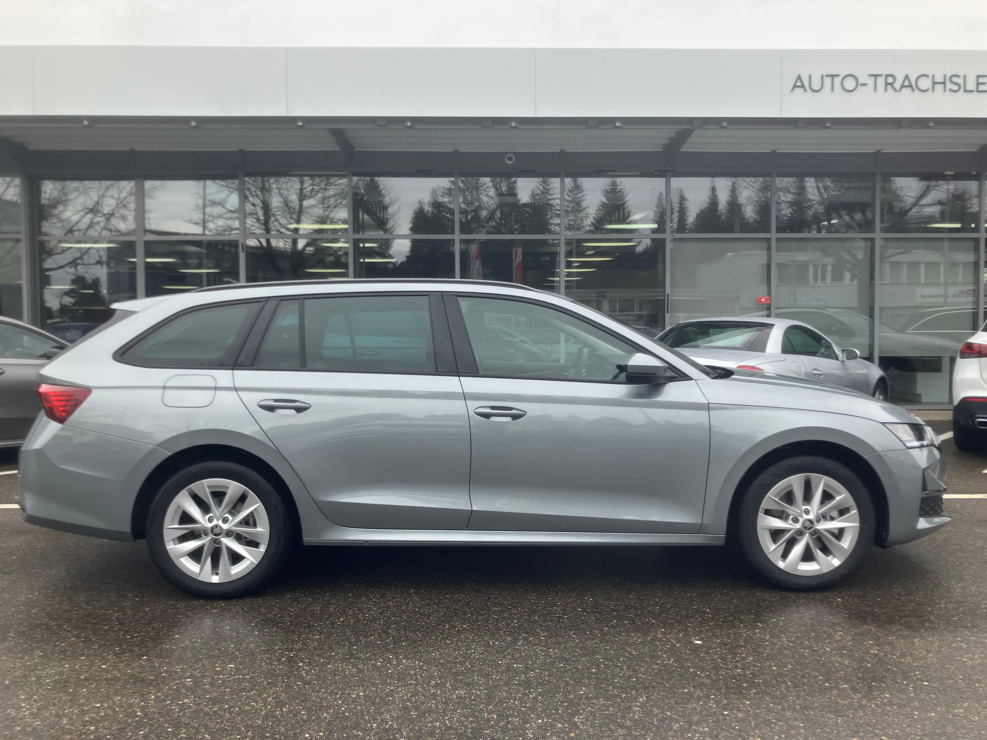 SKODA Octavia Combi 2.0 TSI DSG Selection 4x4