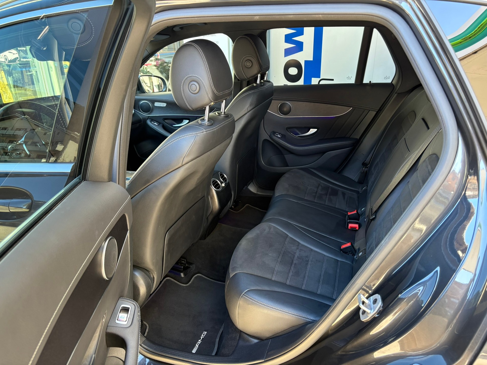 MERCEDES-BENZ GLC 220 d AMG Line 4Matic - 10