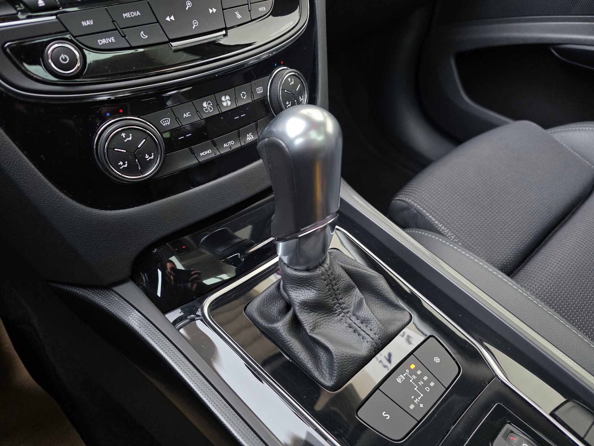 PEUGEOT 508 SW 1.6 THP Allure Automatic - 16