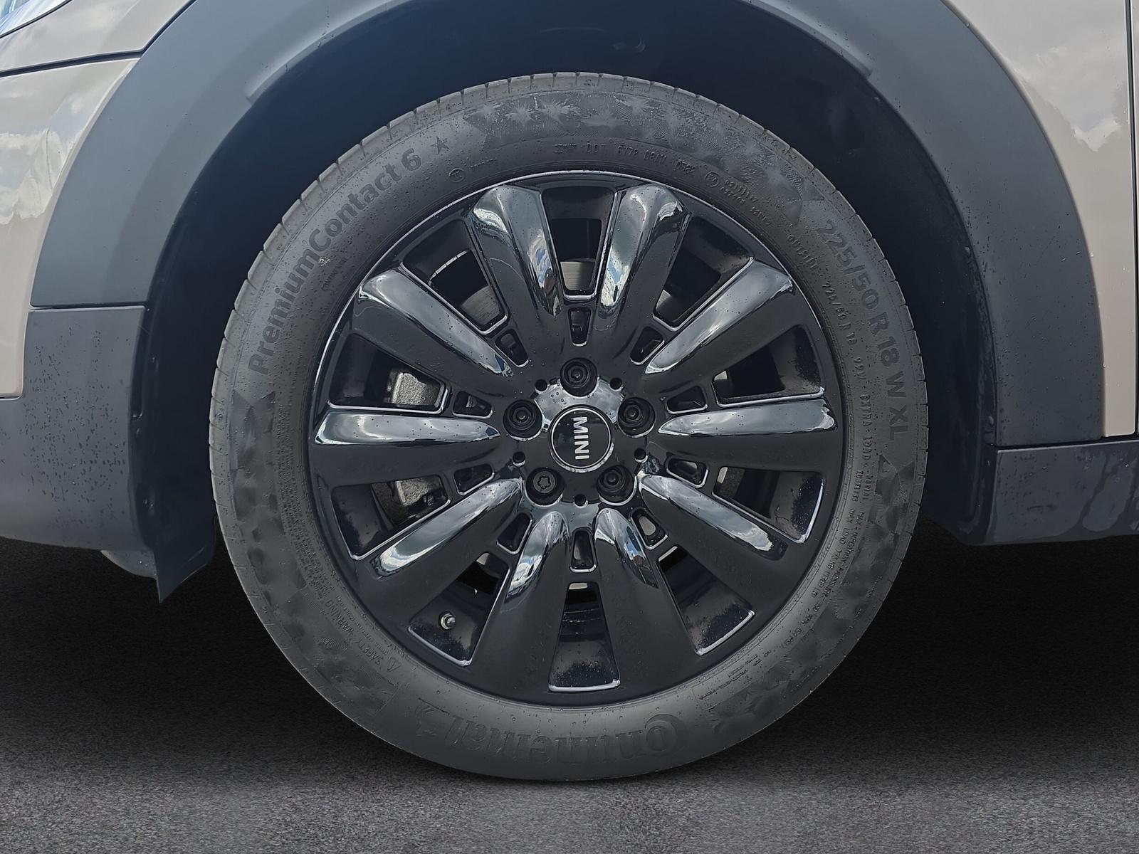 MINI Countryman S ALL4 F60 2.0i (CH) - 9