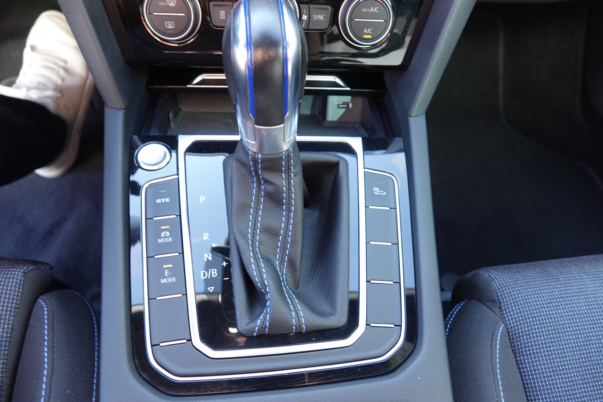 VW Passat Variant 1.4 TSI Plug-In-Hybrid GTE DSG - 13