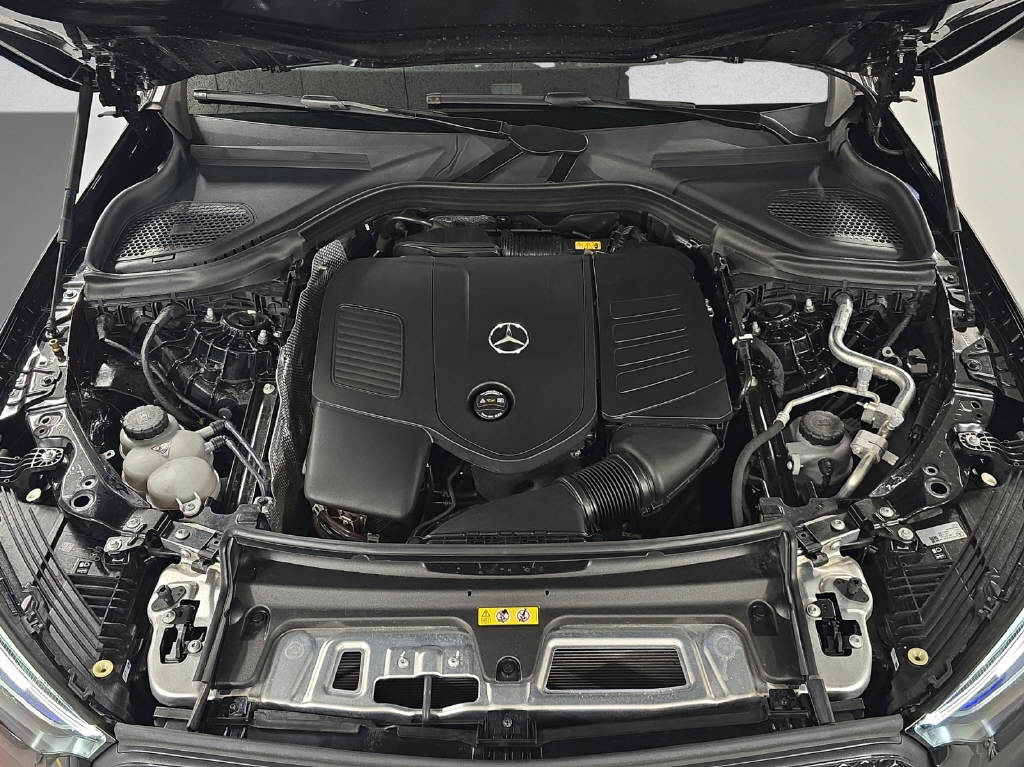 MERCEDES-BENZ GLC 200 AMG Line 4Matic - 9