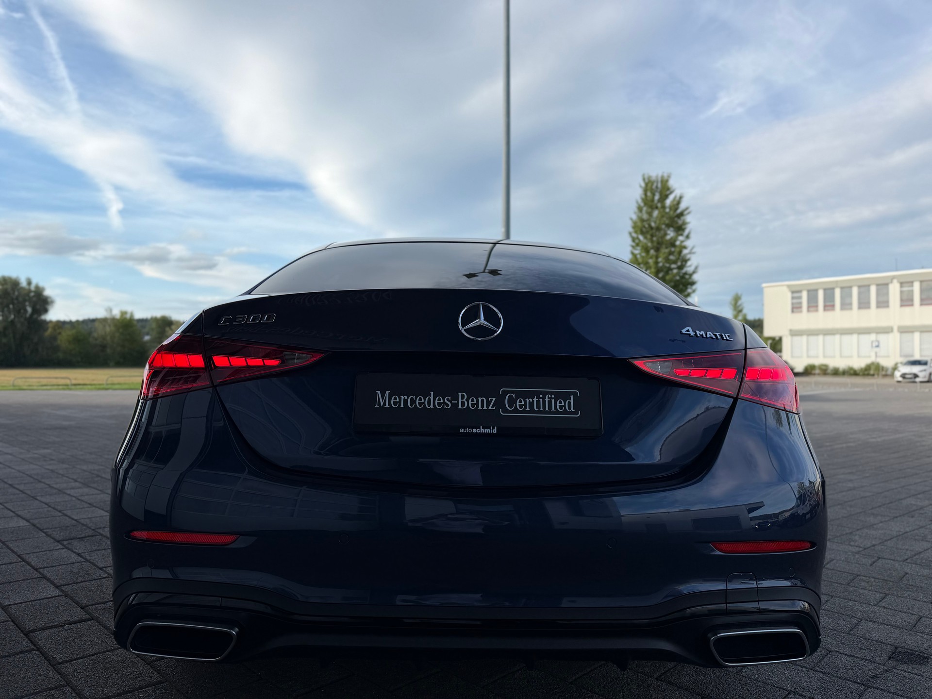 MERCEDES-BENZ C 300 AMG LIne 4 Matic - 4