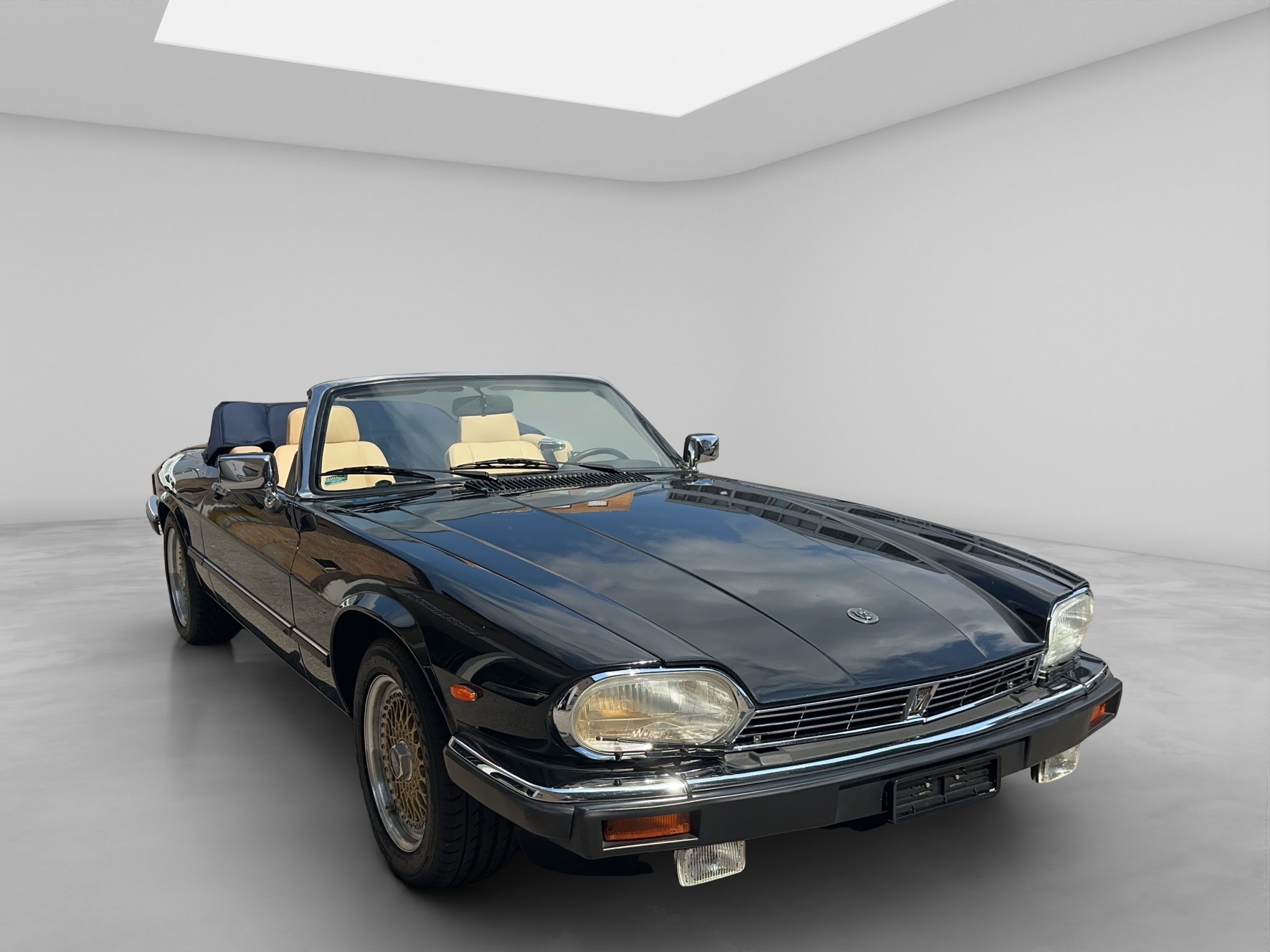 JAGUAR XJ 8