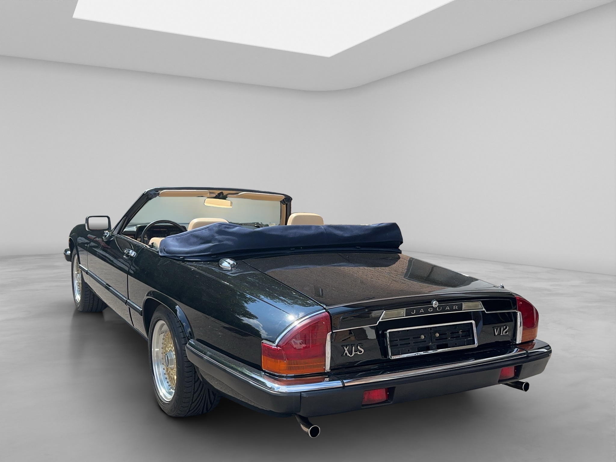 JAGUAR XJ 4
