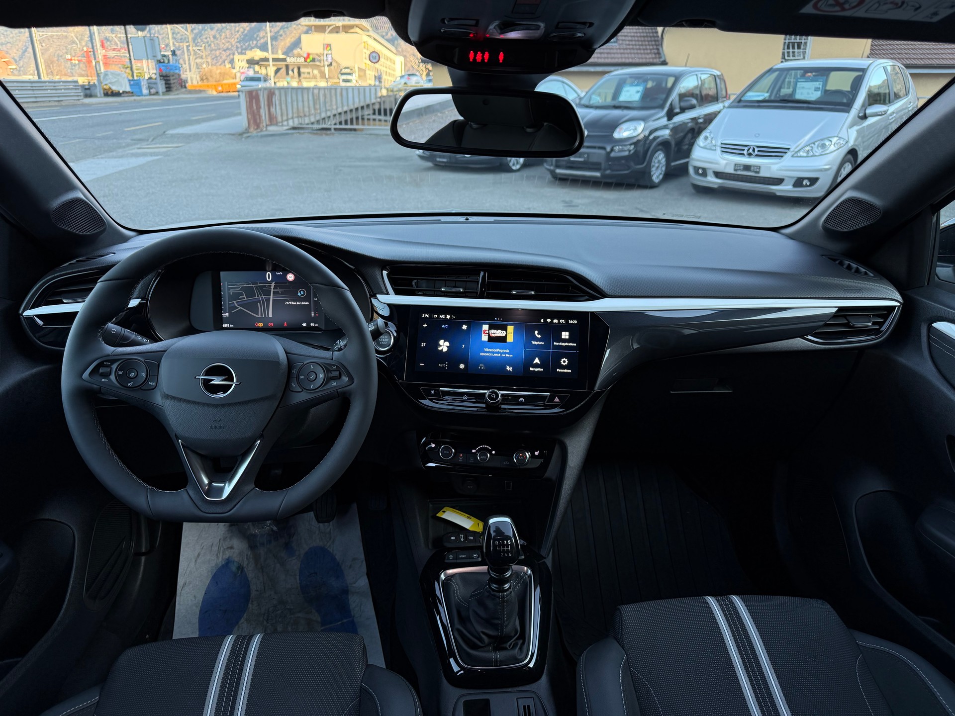 OPEL Corsa 1.2 TP GS - 9