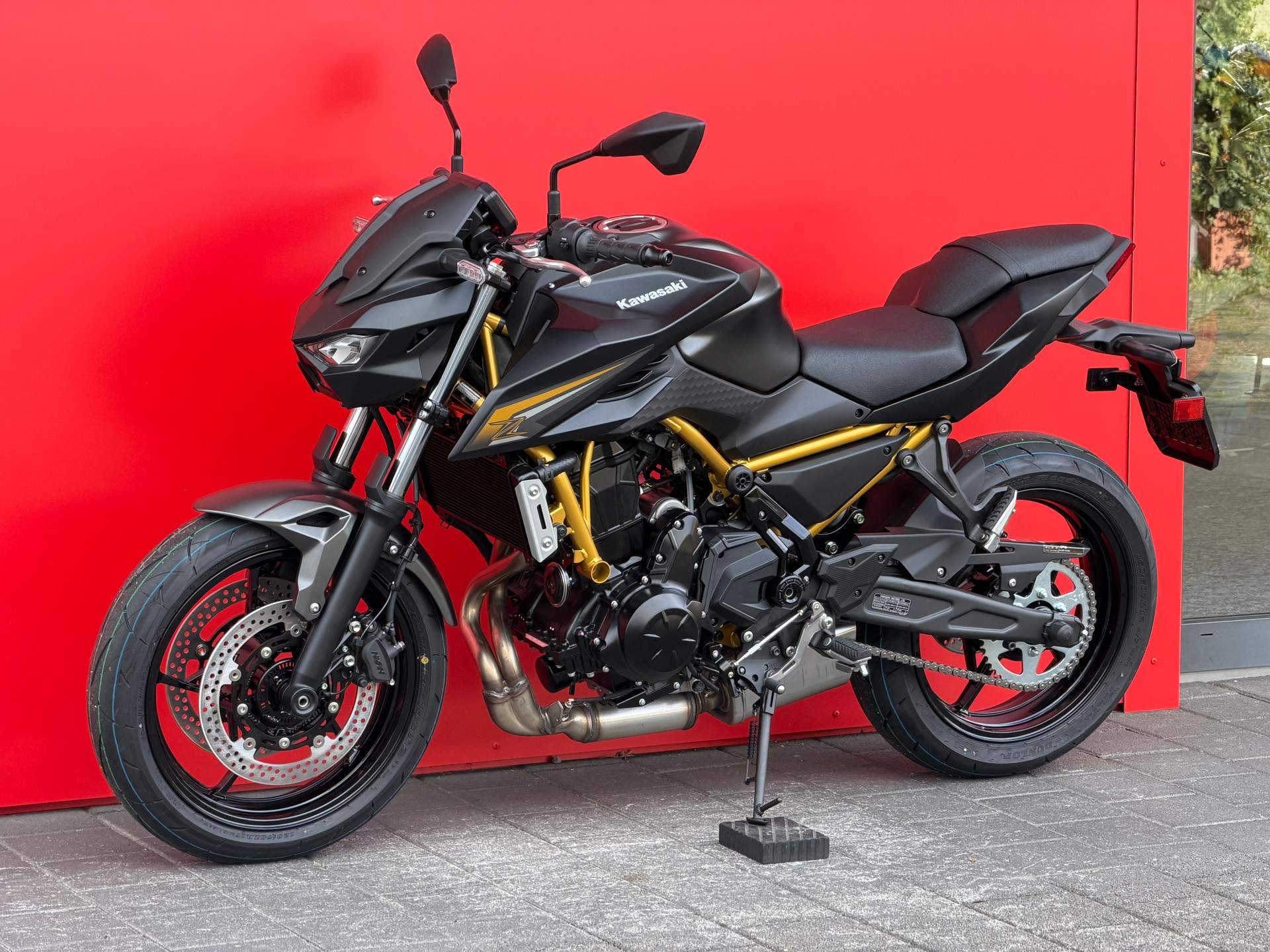 KAWASAKI Z 650 S (35kW) - 12