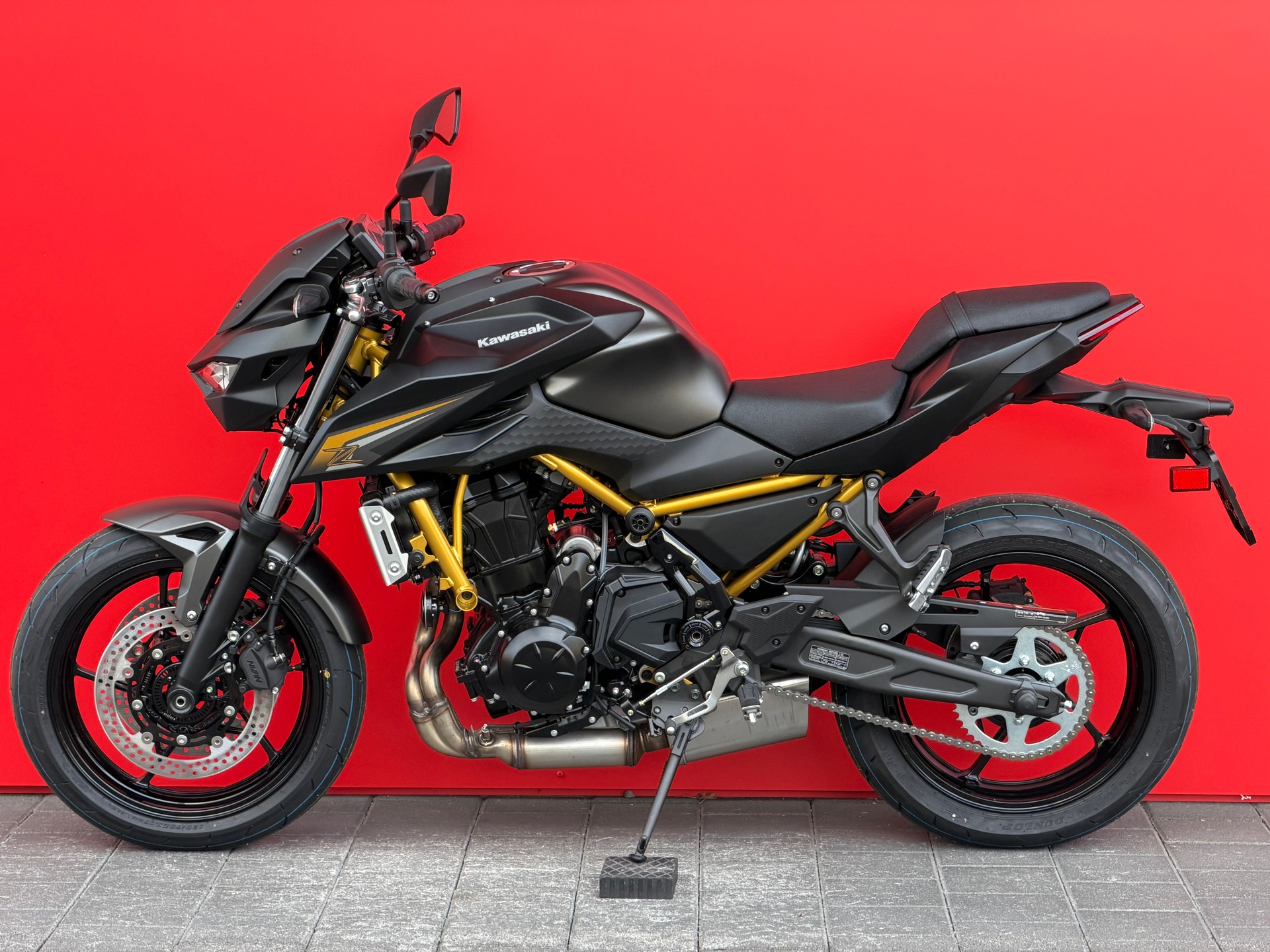 KAWASAKI Z 650 S (35kW) - 10