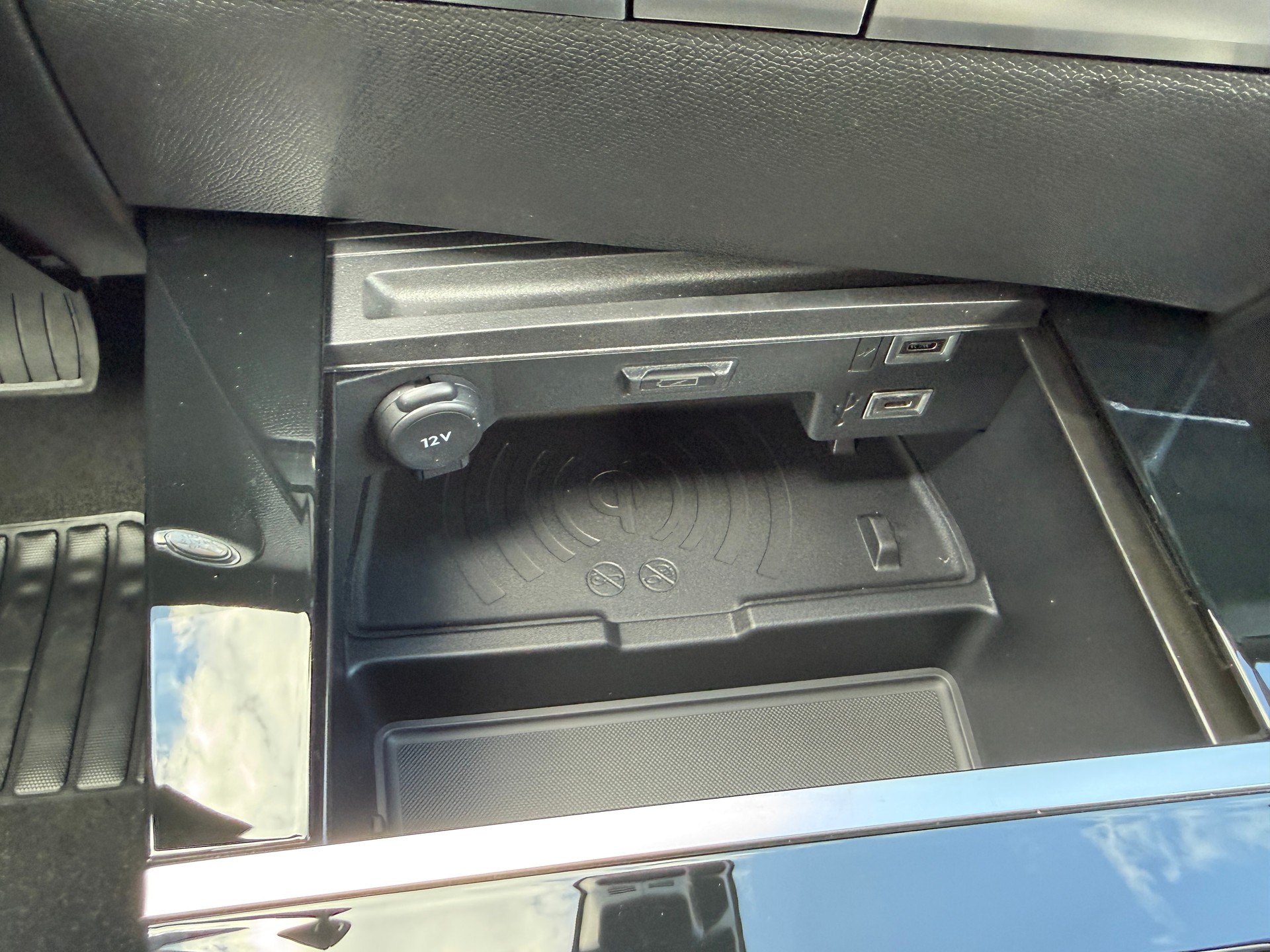 OPEL Astra Sports Tourer 1.2i Turbo GS A - 14