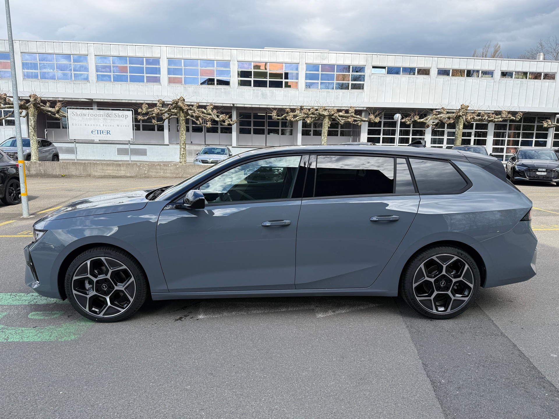 OPEL Astra Sports Tourer 1.2i Turbo GS A - 8