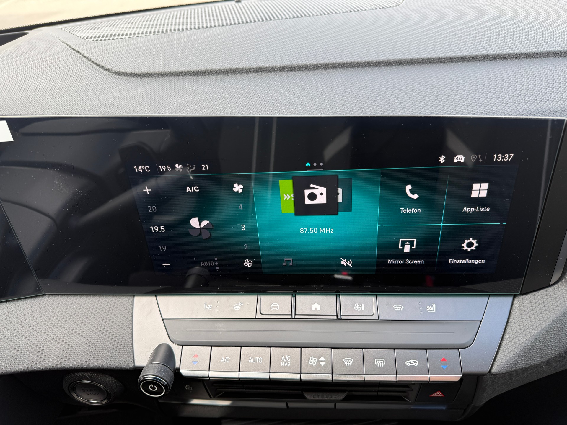 OPEL Astra Sports Tourer 1.2i Turbo GS A - 13