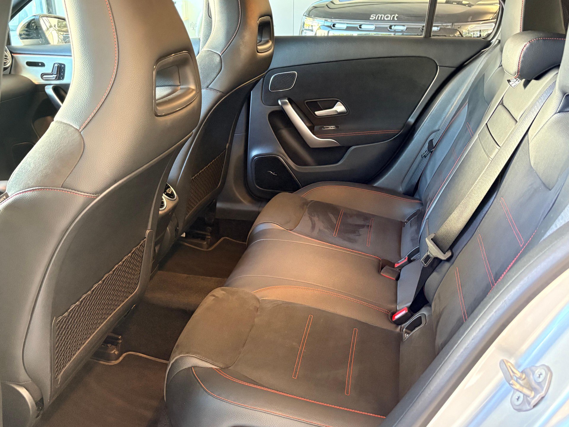 MERCEDES-BENZ A 35 AMG 4matic - 14