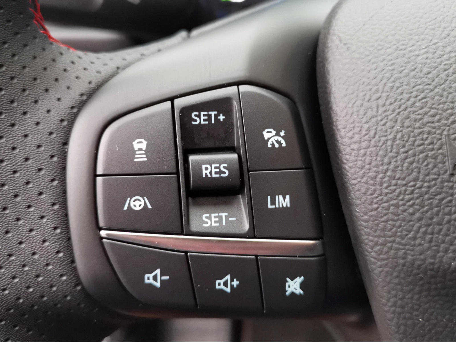 FORD Kuga 2.5 Hybrid ST-Line X 4x4 - 9