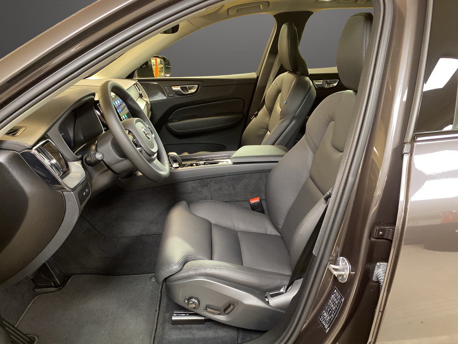 VOLVO XC60 T6 eAWD PluginHybrid Ultimate Dark Geartronic - 10