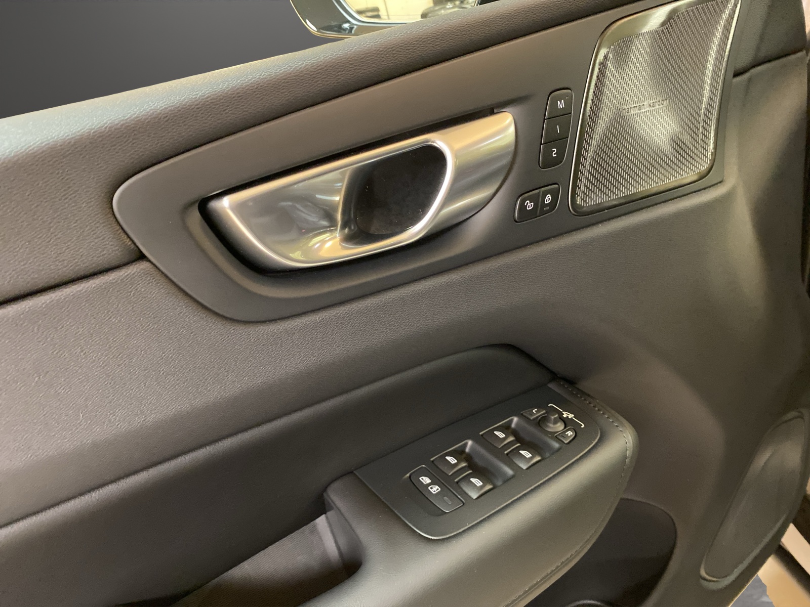 VOLVO XC60 T6 eAWD PluginHybrid Ultimate Dark Geartronic - 11