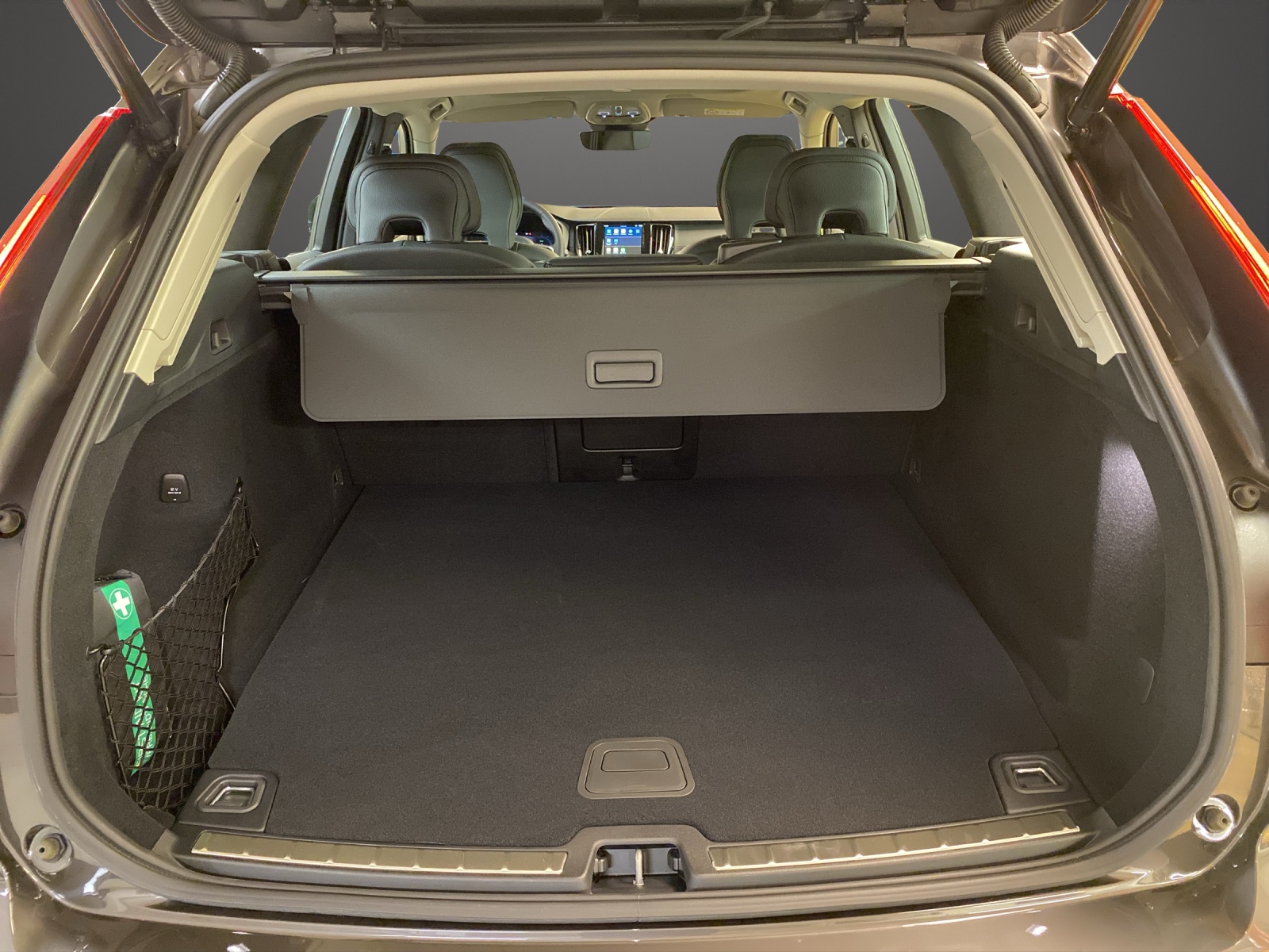 VOLVO XC60 T6 eAWD PluginHybrid Ultimate Dark Geartronic - 16