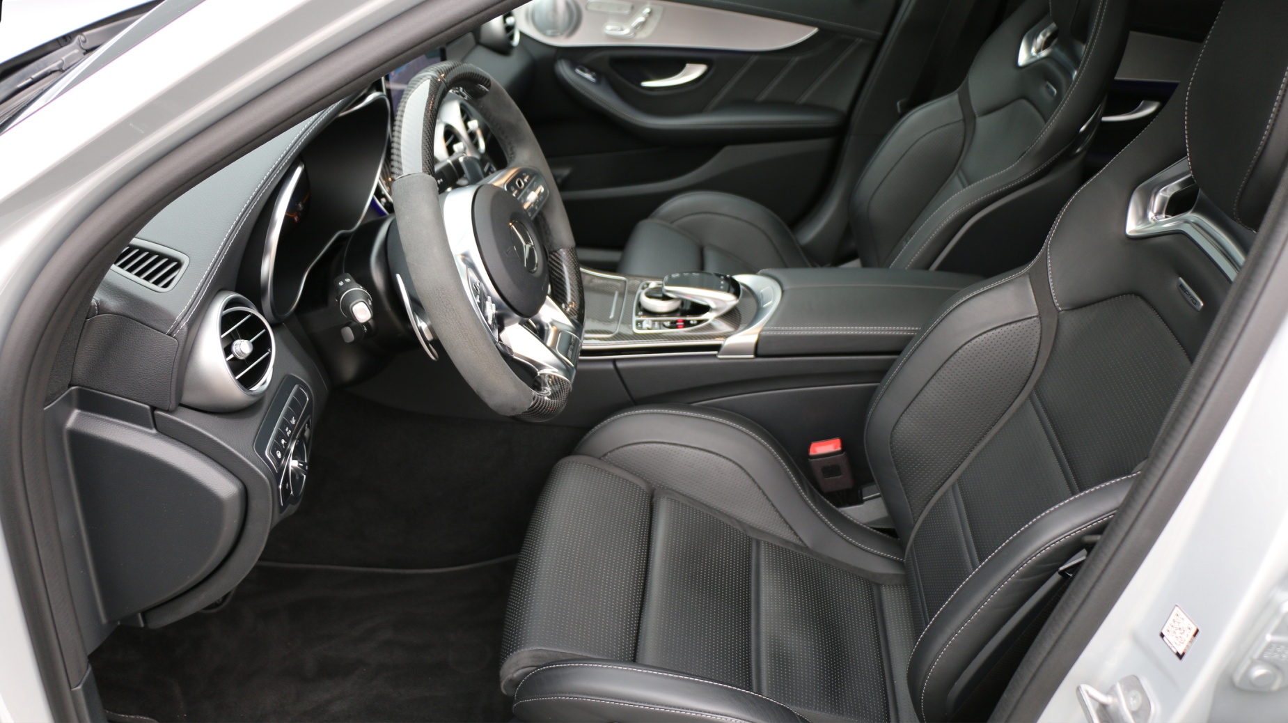 MERCEDES-BENZ C 63 S AMG - 5