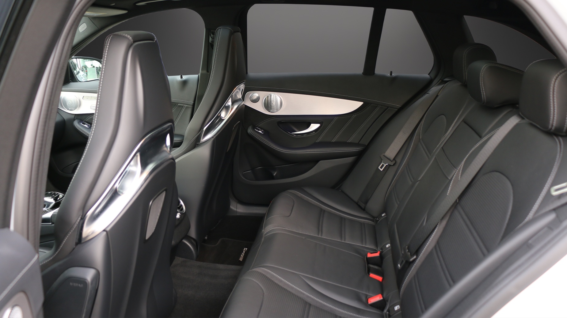 MERCEDES-BENZ C 63 S AMG - 10